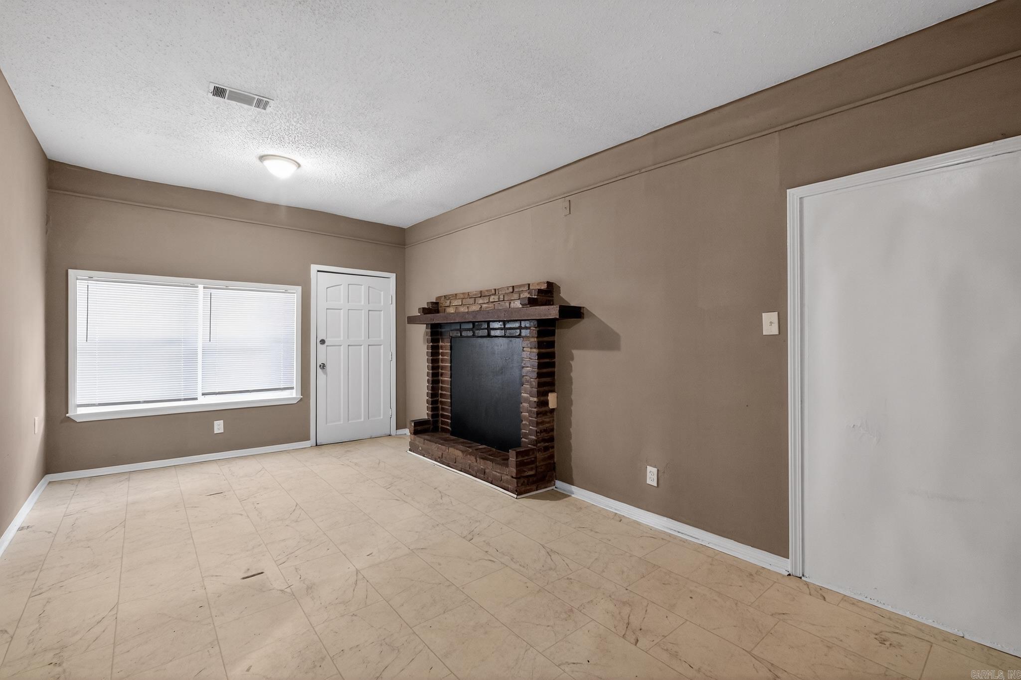 WAKEFIELD VILLAGE - Residential