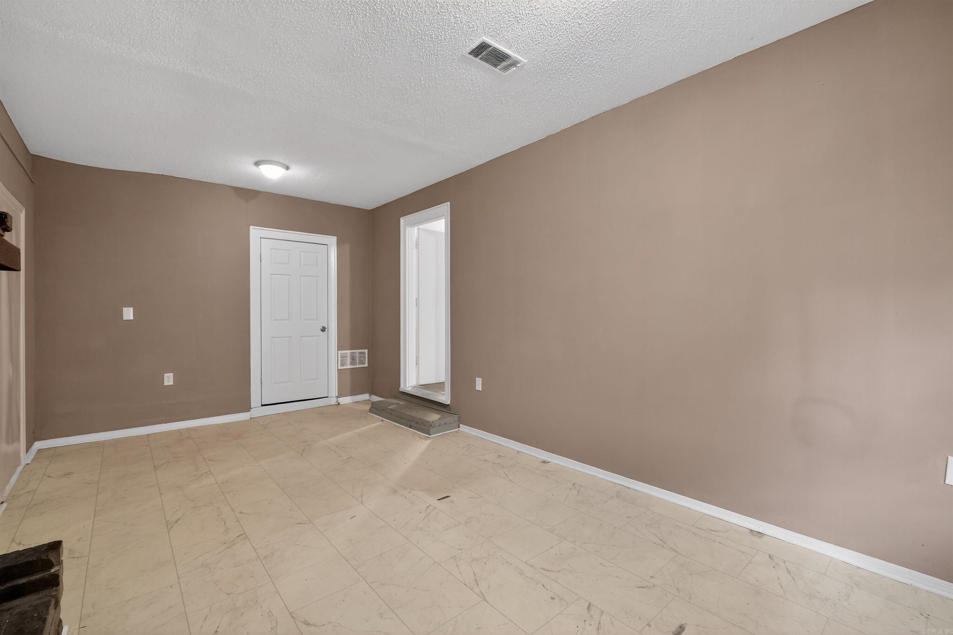 WAKEFIELD VILLAGE - Residential