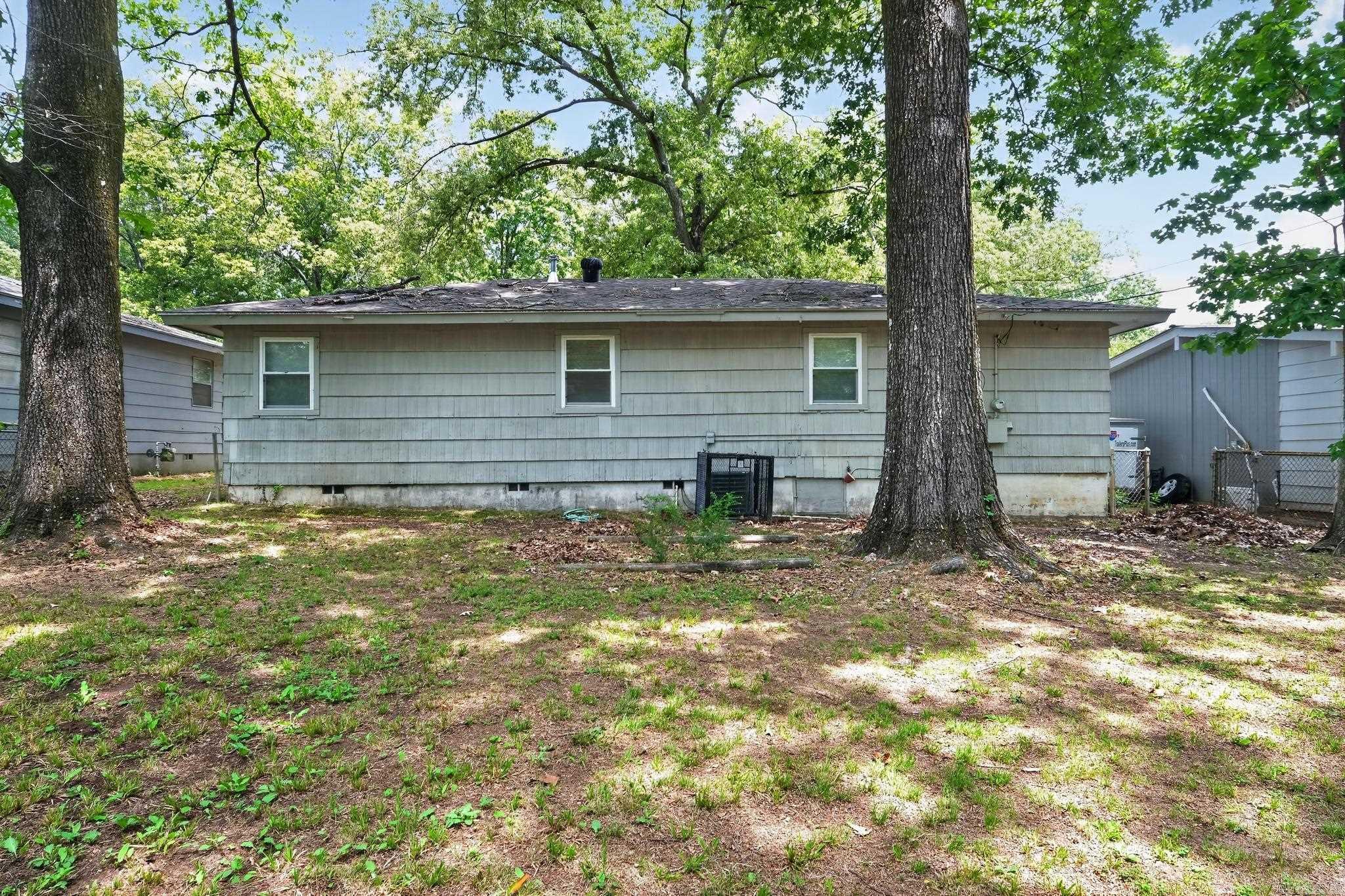 WAKEFIELD VILLAGE - Residential