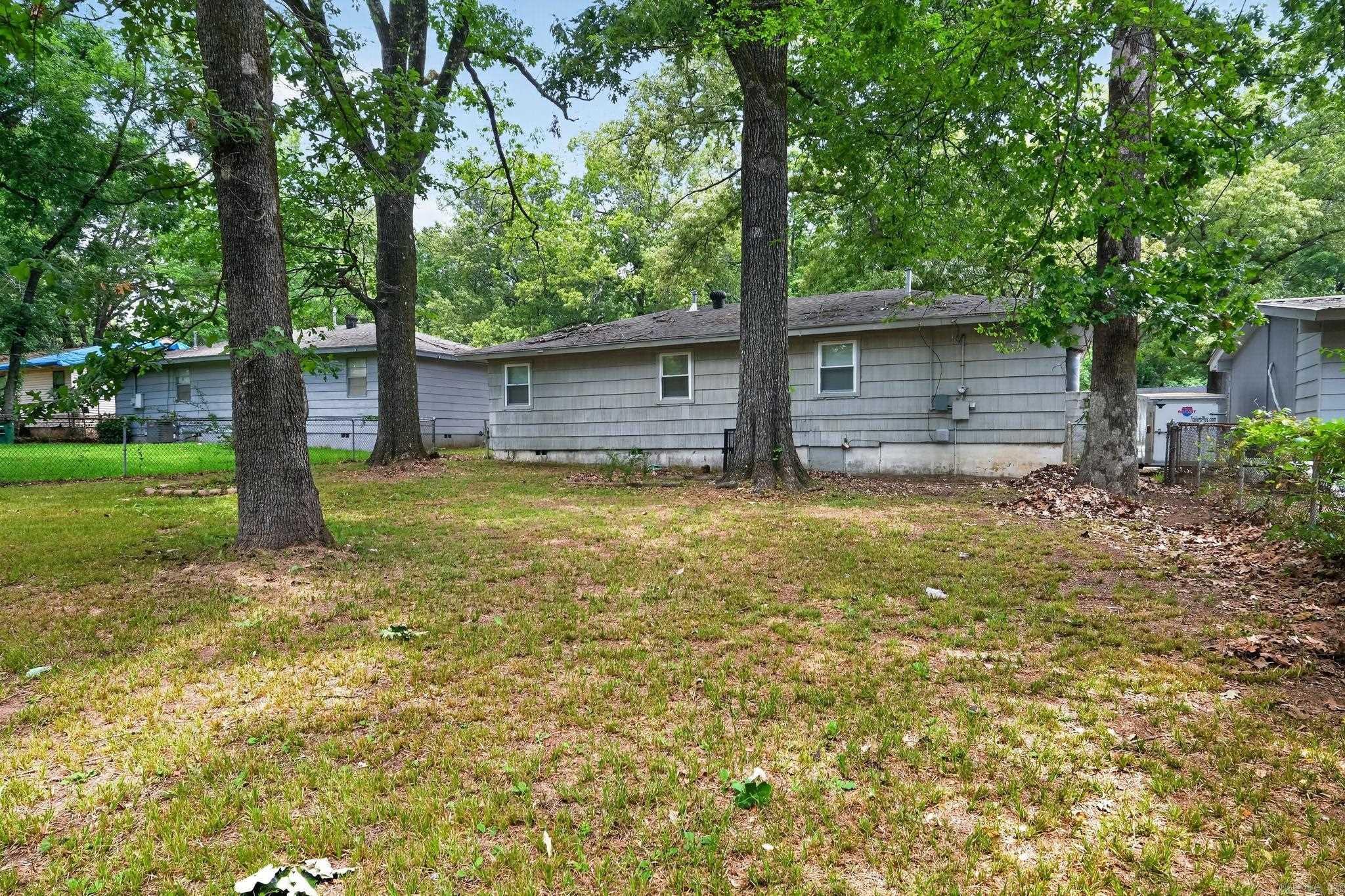 WAKEFIELD VILLAGE - Residential