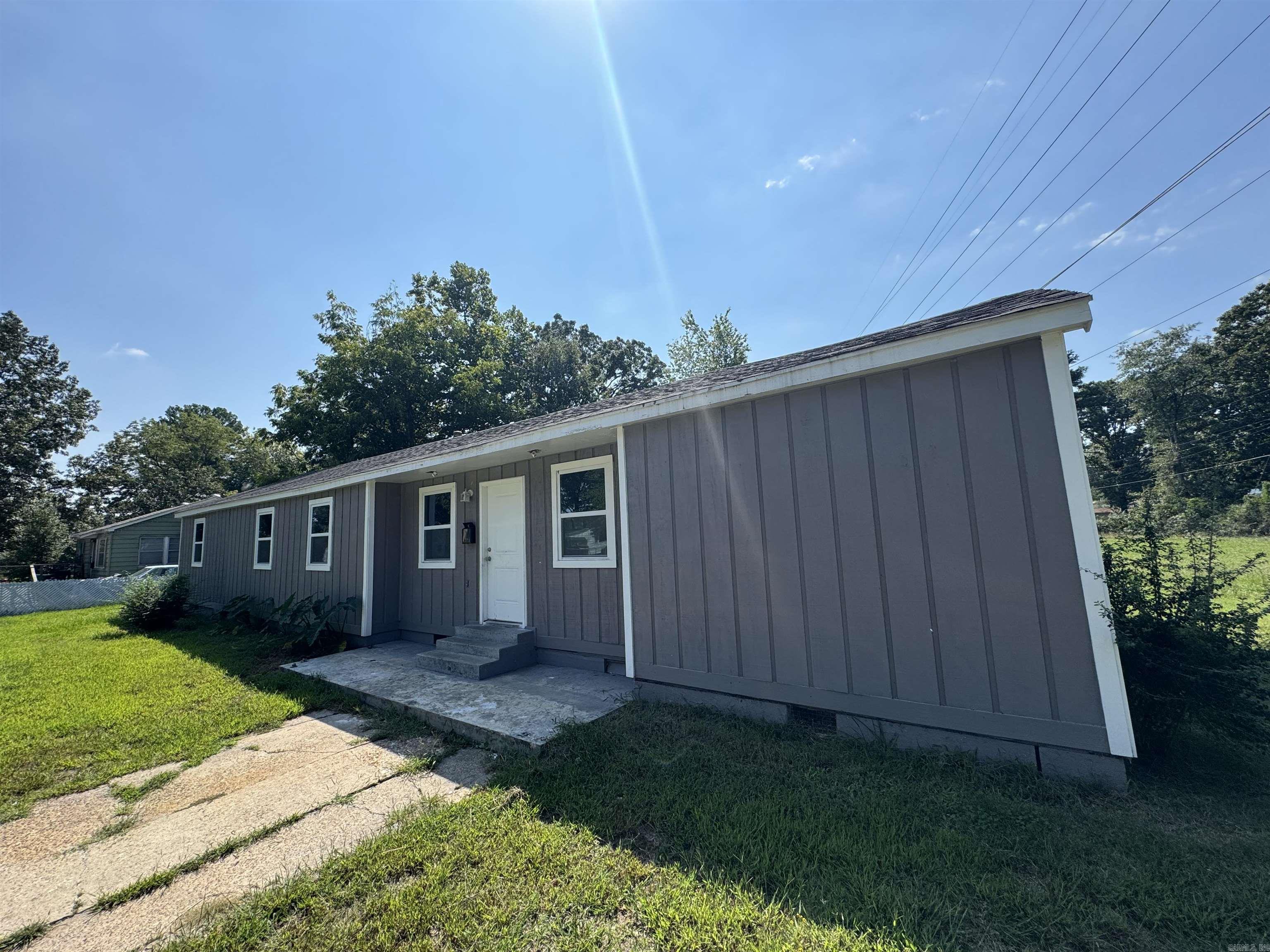 Investors or Bargain hunters take a look!! Complete Rehab on this open floor plan 4/2 just 1 mile off the interstate. This house has has new Roof, Kitchen, Bathrooms Flooring, Sheetrock, Windows, Doors, Siding and H/VAC. Pretty much a complete overhaul last year! Fenced in yard and large lot with easy access to interstate. This one is move in ready!! Schedule your showing to make this Home!!