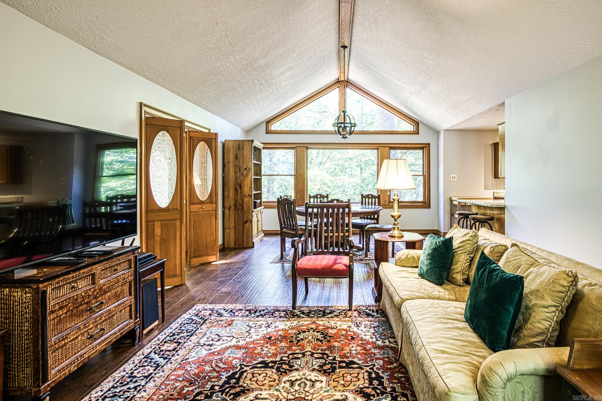 Guindola - Residential