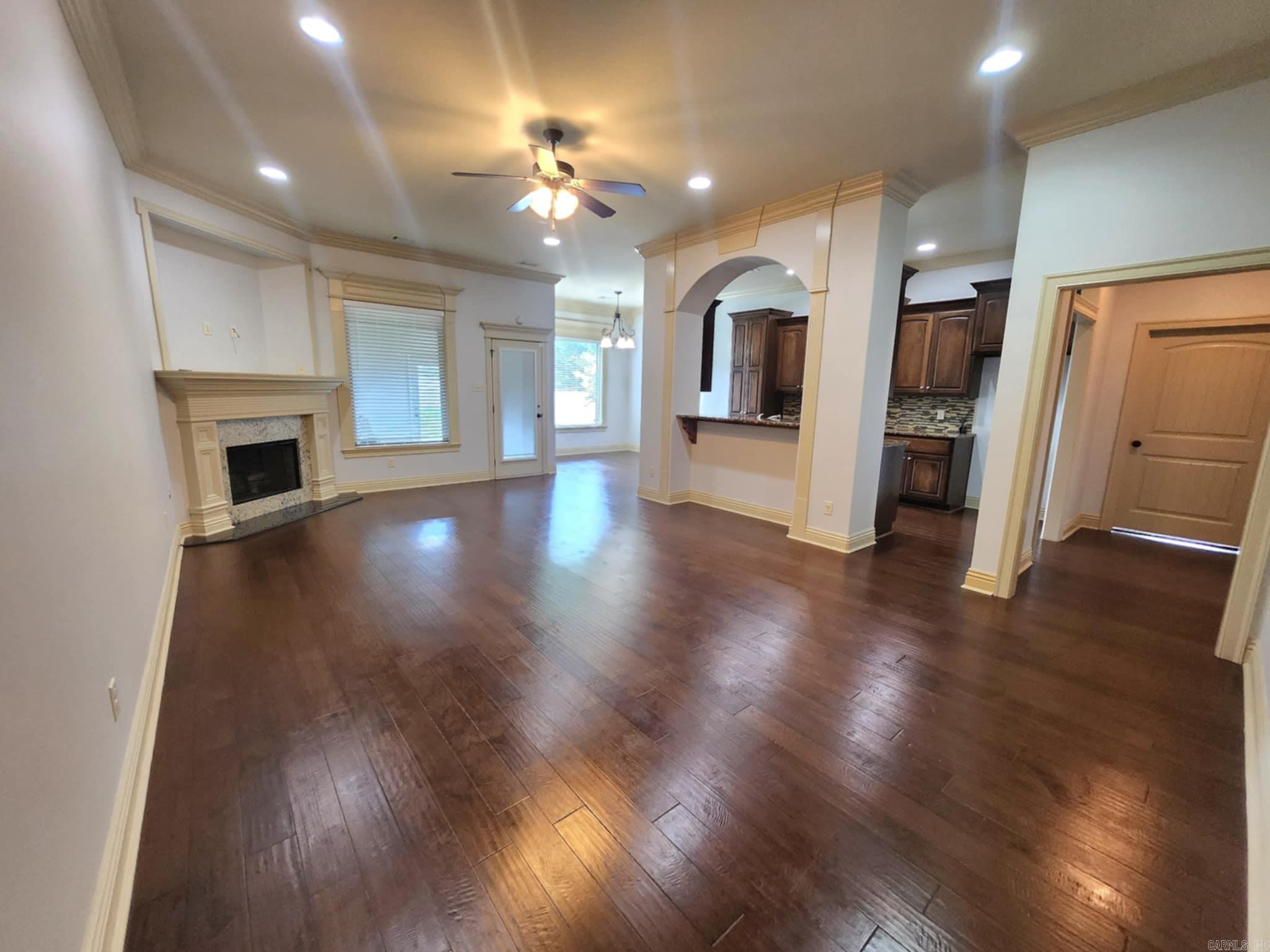 BENTLEY COURT - Residential