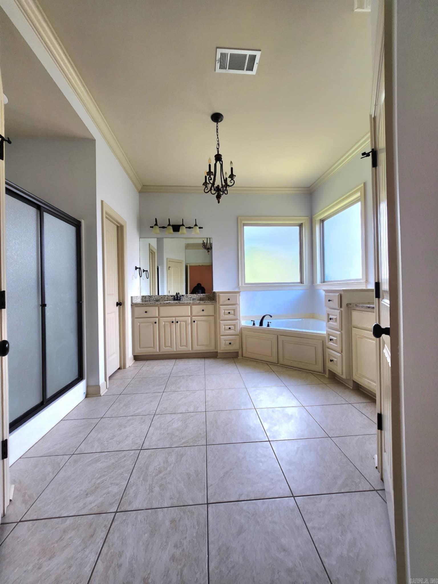 BENTLEY COURT - Residential