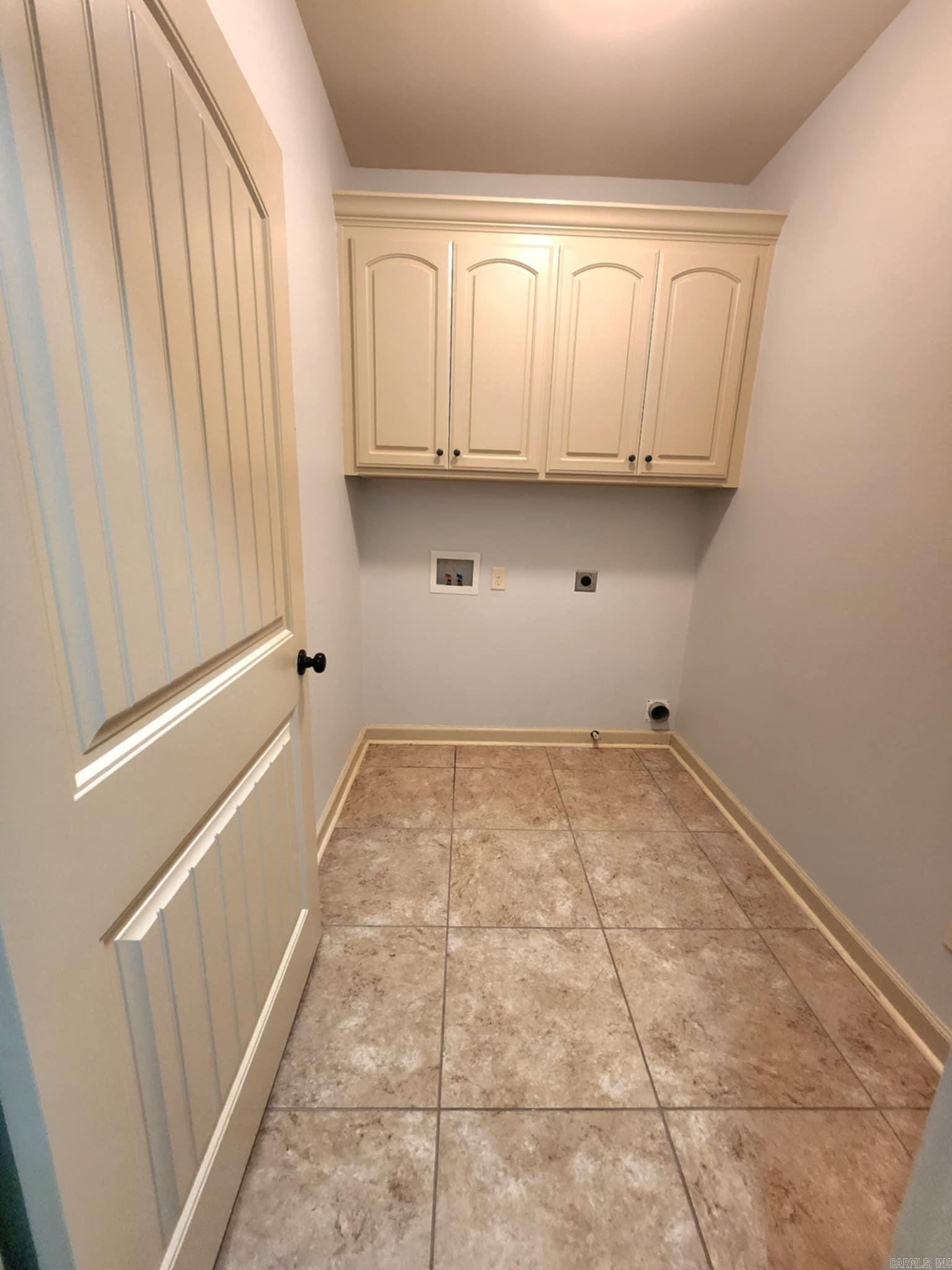 BENTLEY COURT - Residential