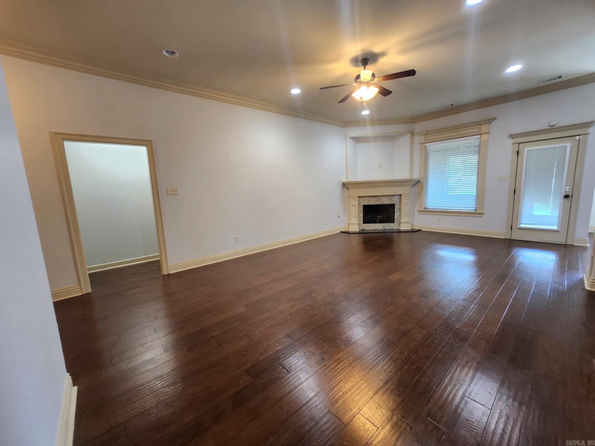 BENTLEY COURT - Residential