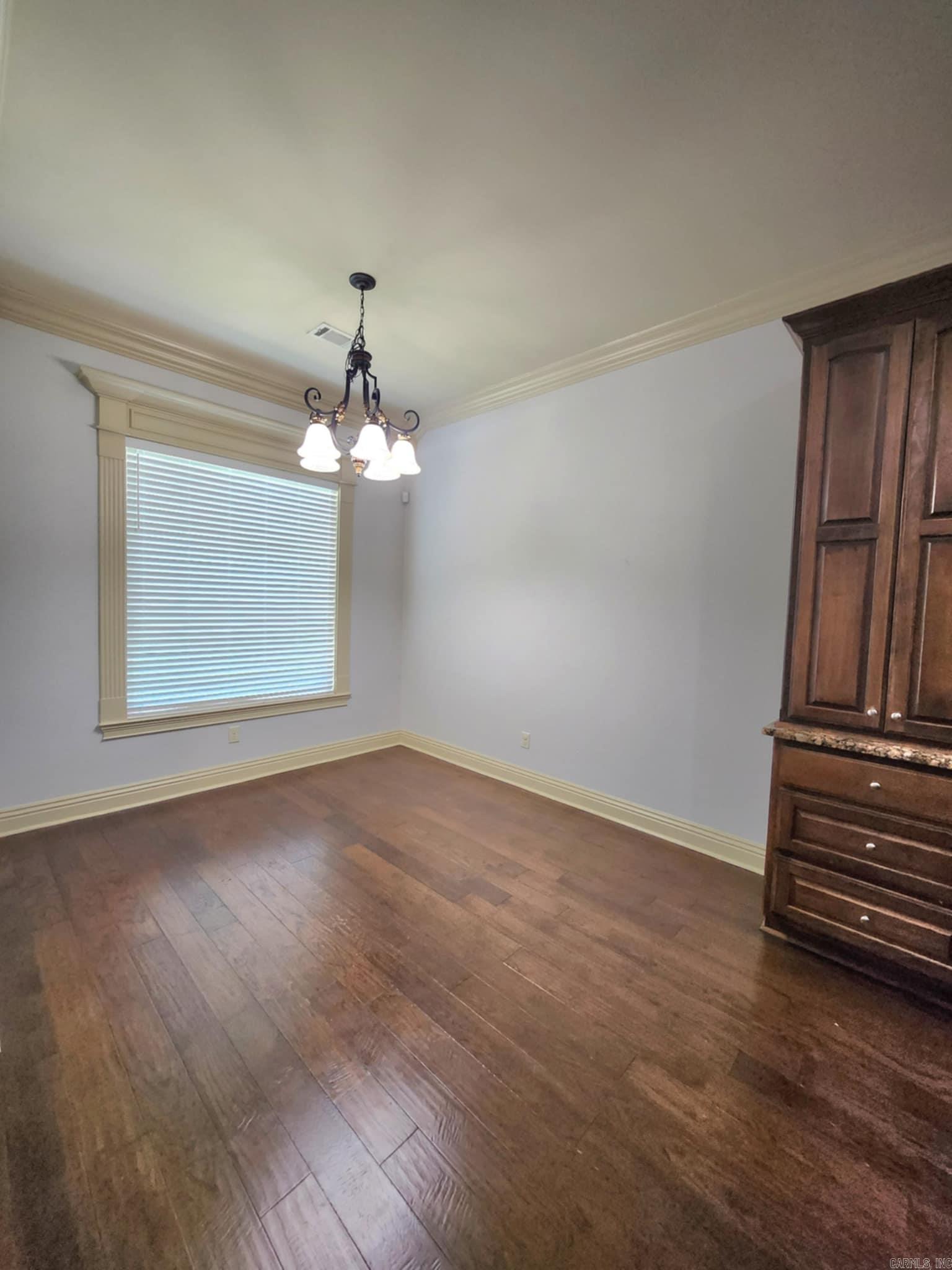 BENTLEY COURT - Residential