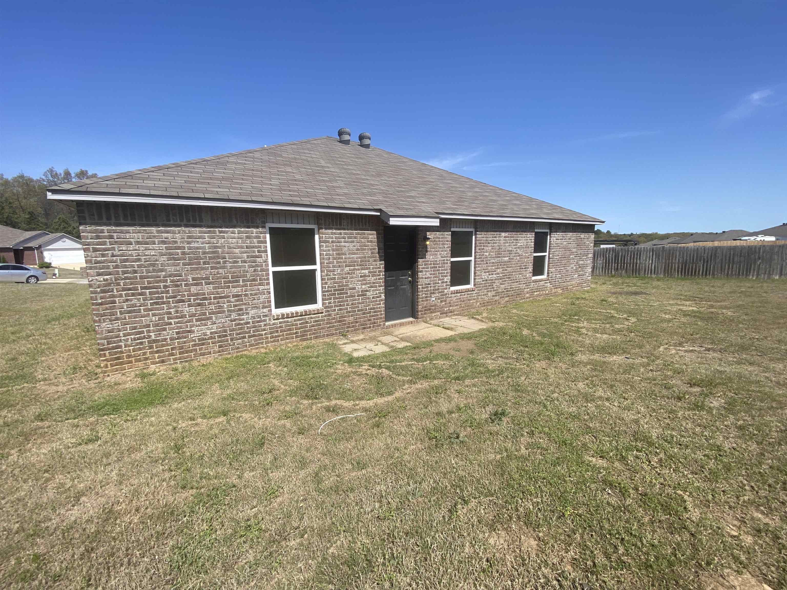 JUDE'S CROSSING - Residential