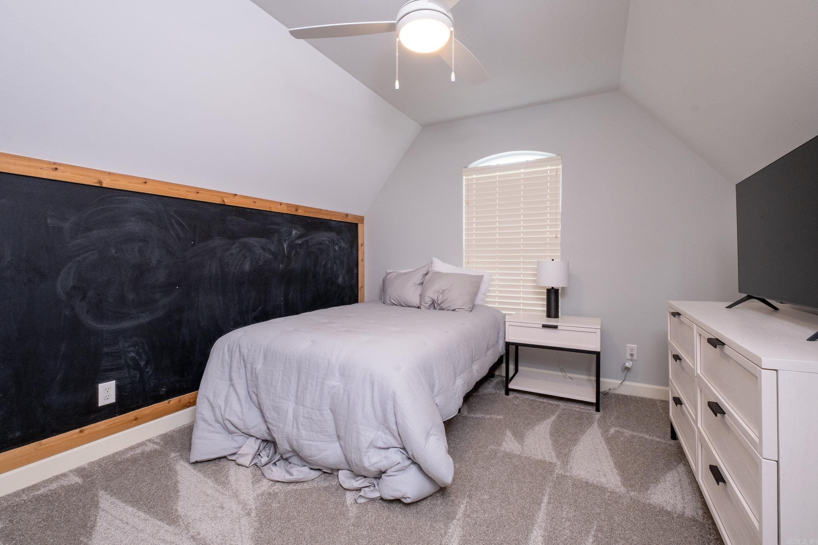 PEBBLE BEACH WOODS ADDN - Residential