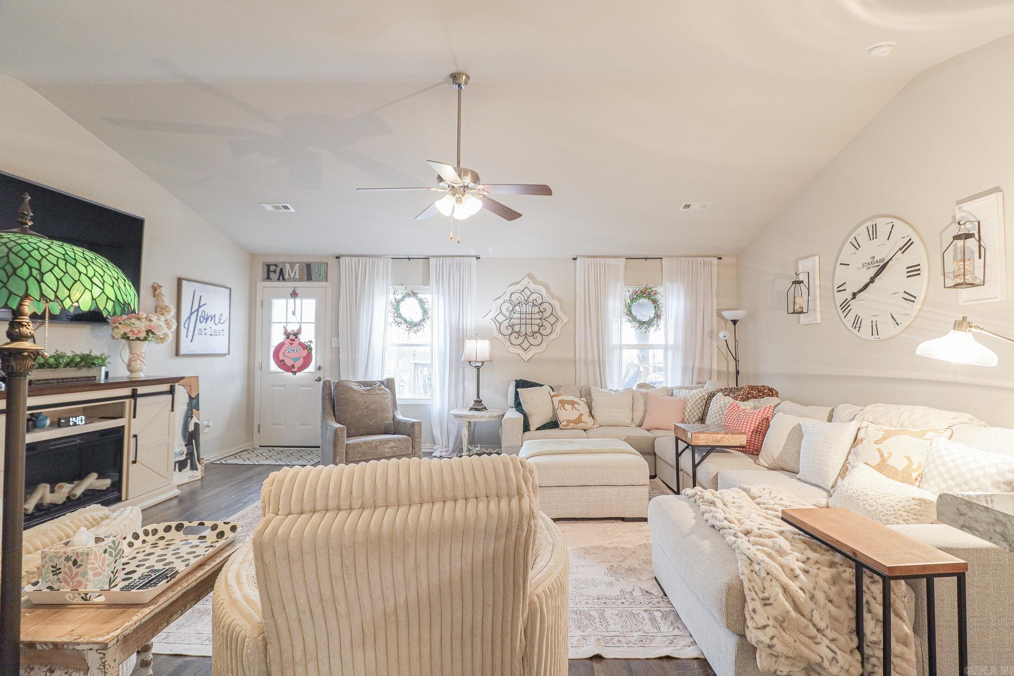 PROSPECT FARMS - Residential