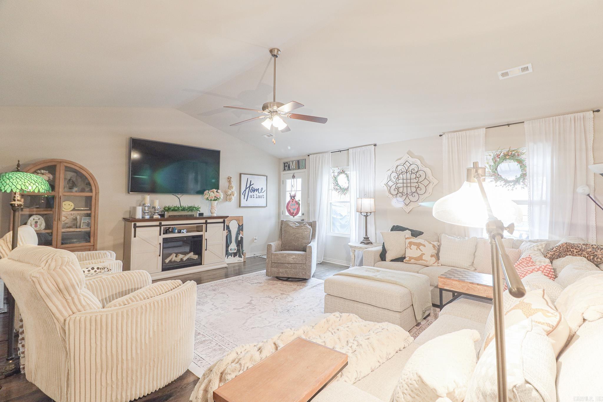 PROSPECT FARMS - Residential