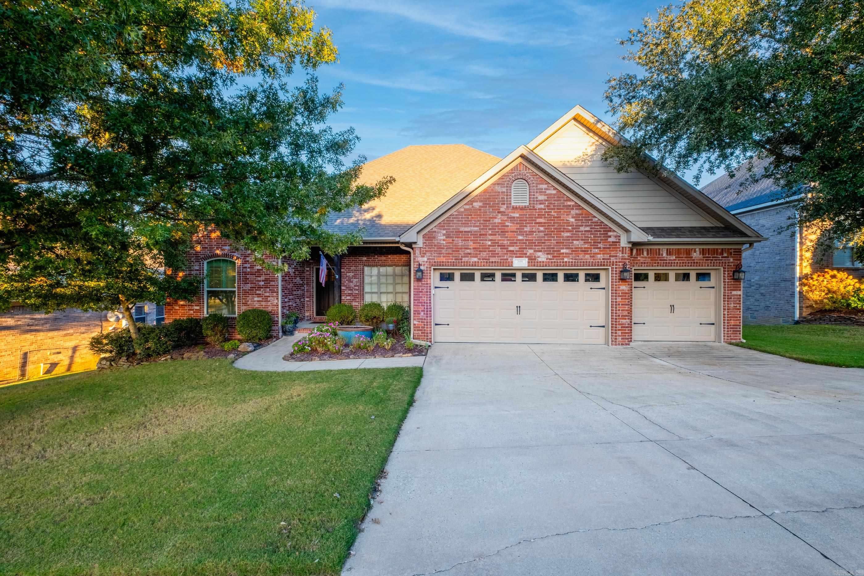 CHENAL VALLEY EPERNAY PLACE - Residential