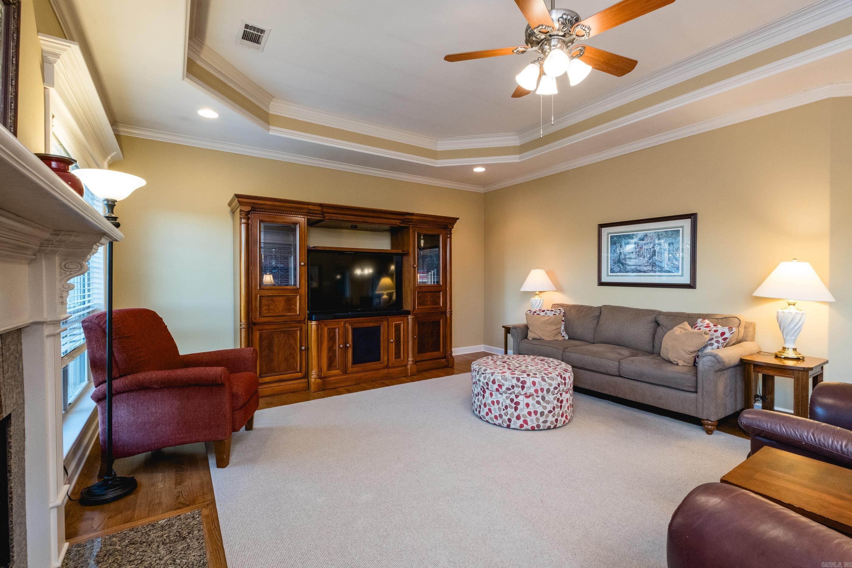 CHENAL VALLEY EPERNAY PLACE - Residential