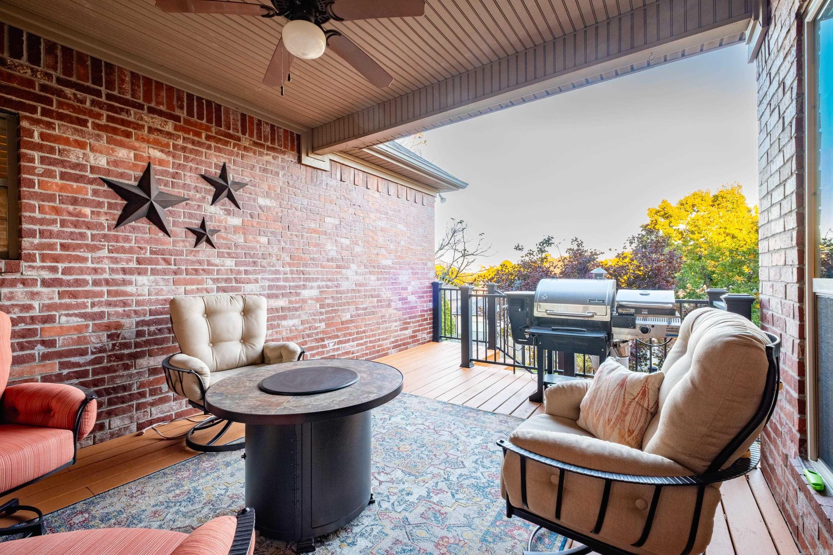 CHENAL VALLEY EPERNAY PLACE - Residential