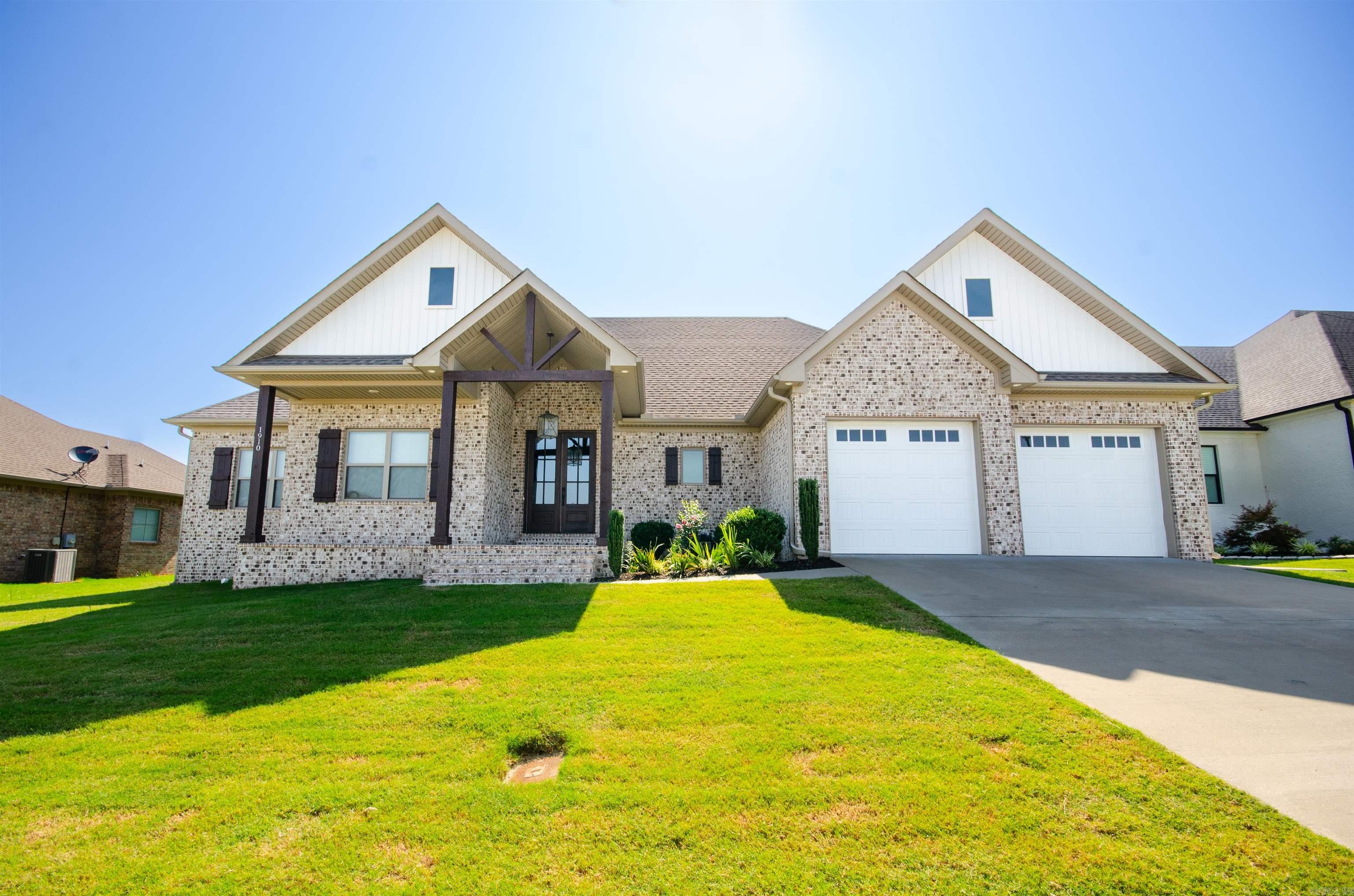 Salem Woods - Residential