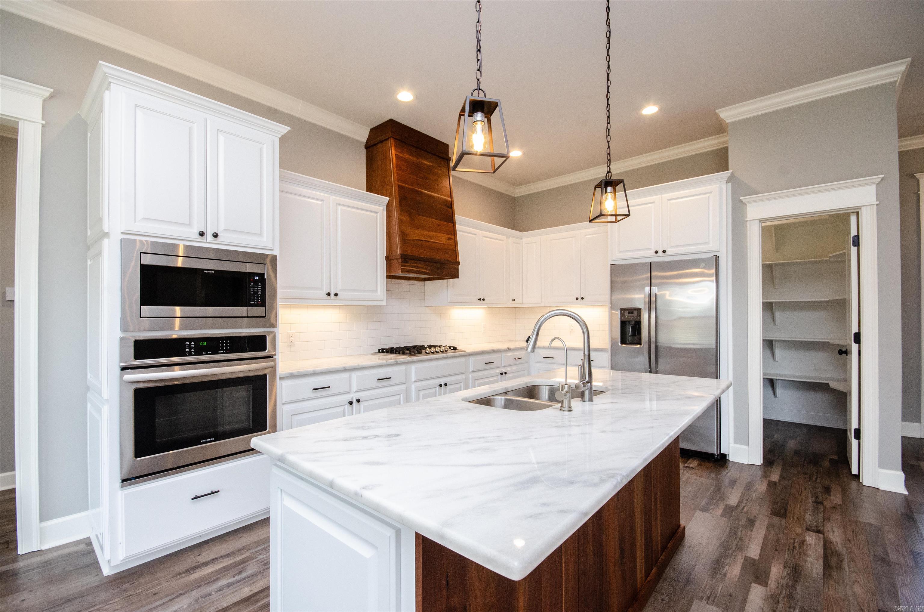 Salem Woods - Residential