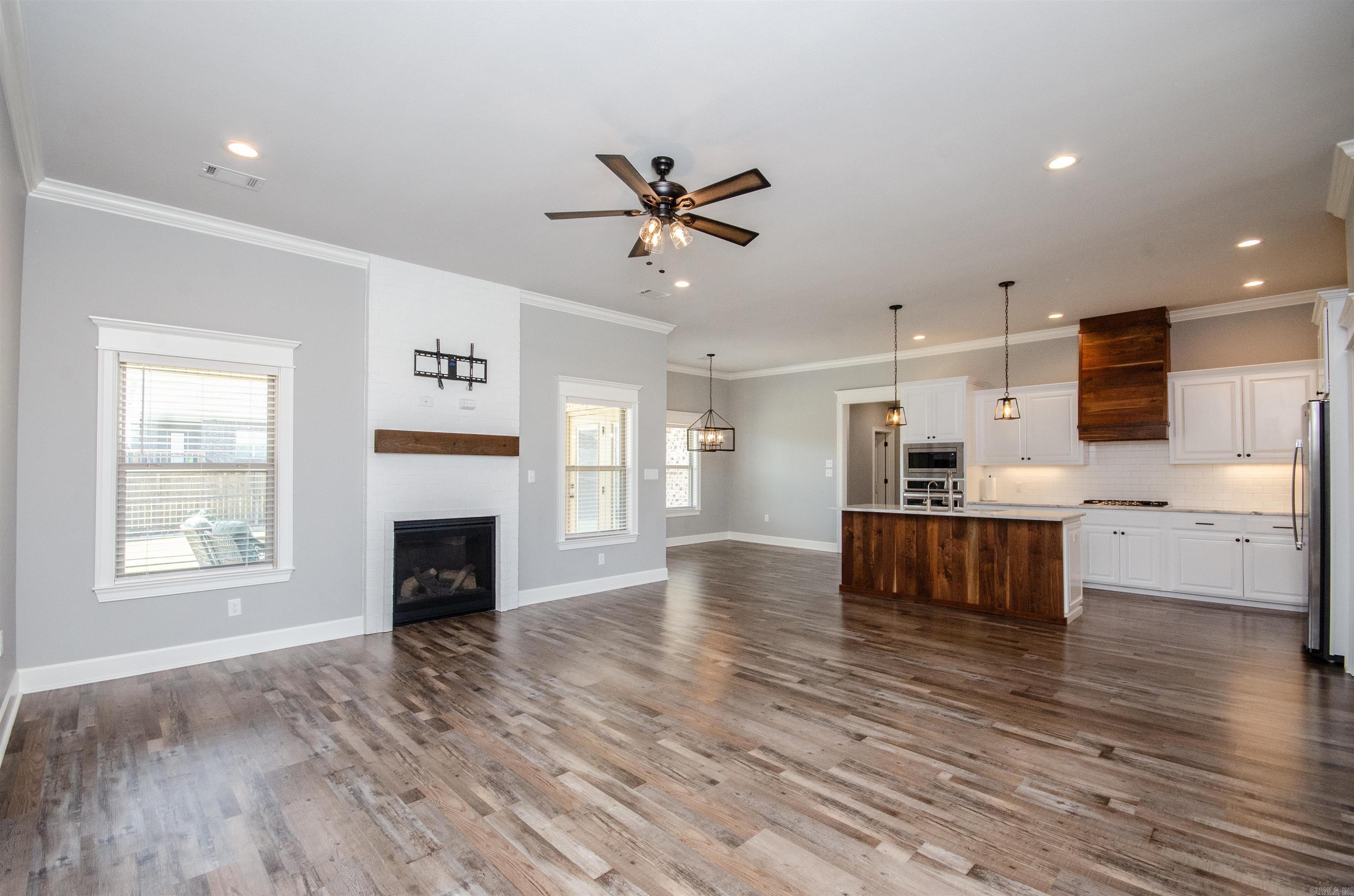 Salem Woods - Residential