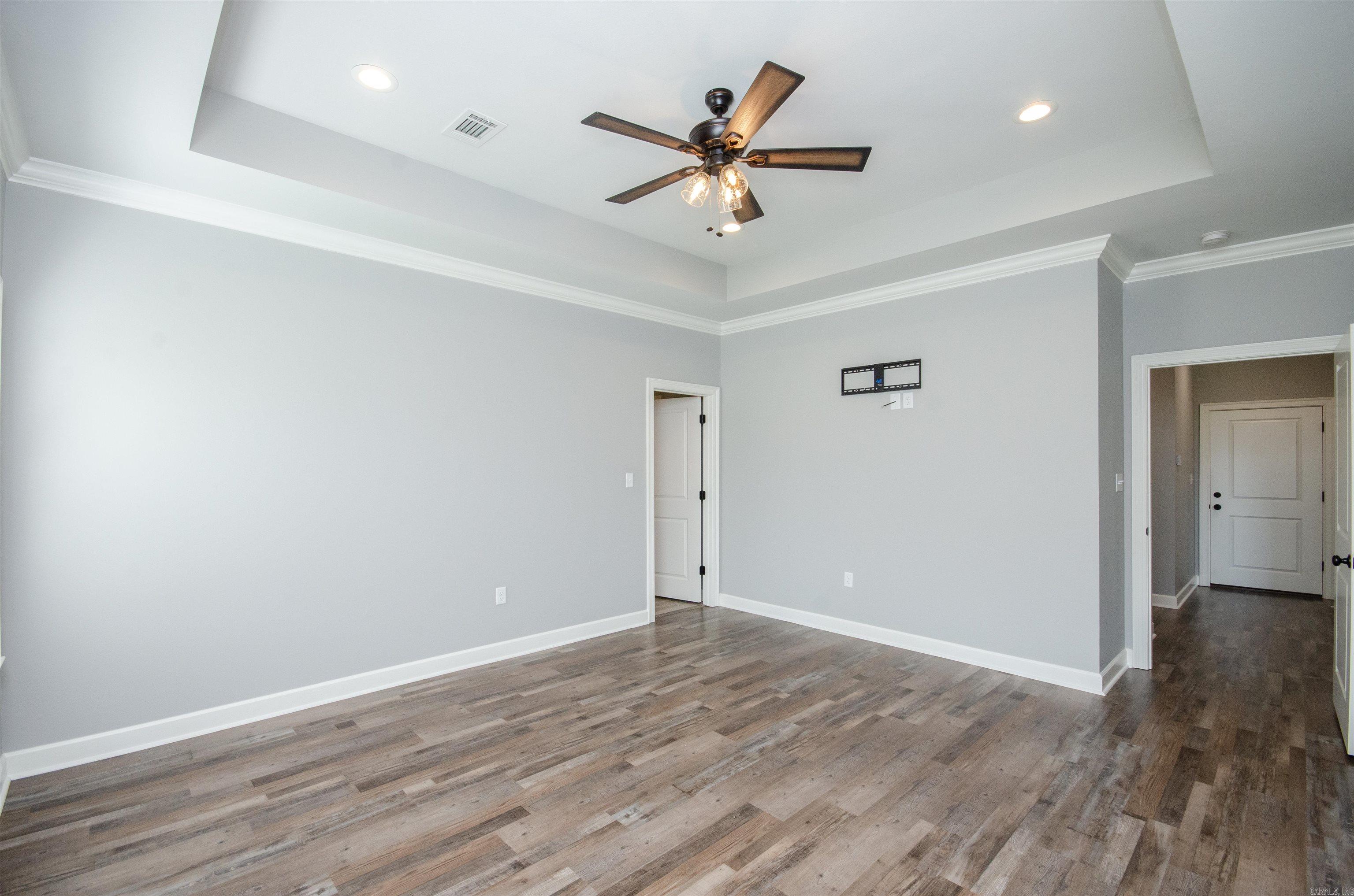 Salem Woods - Residential