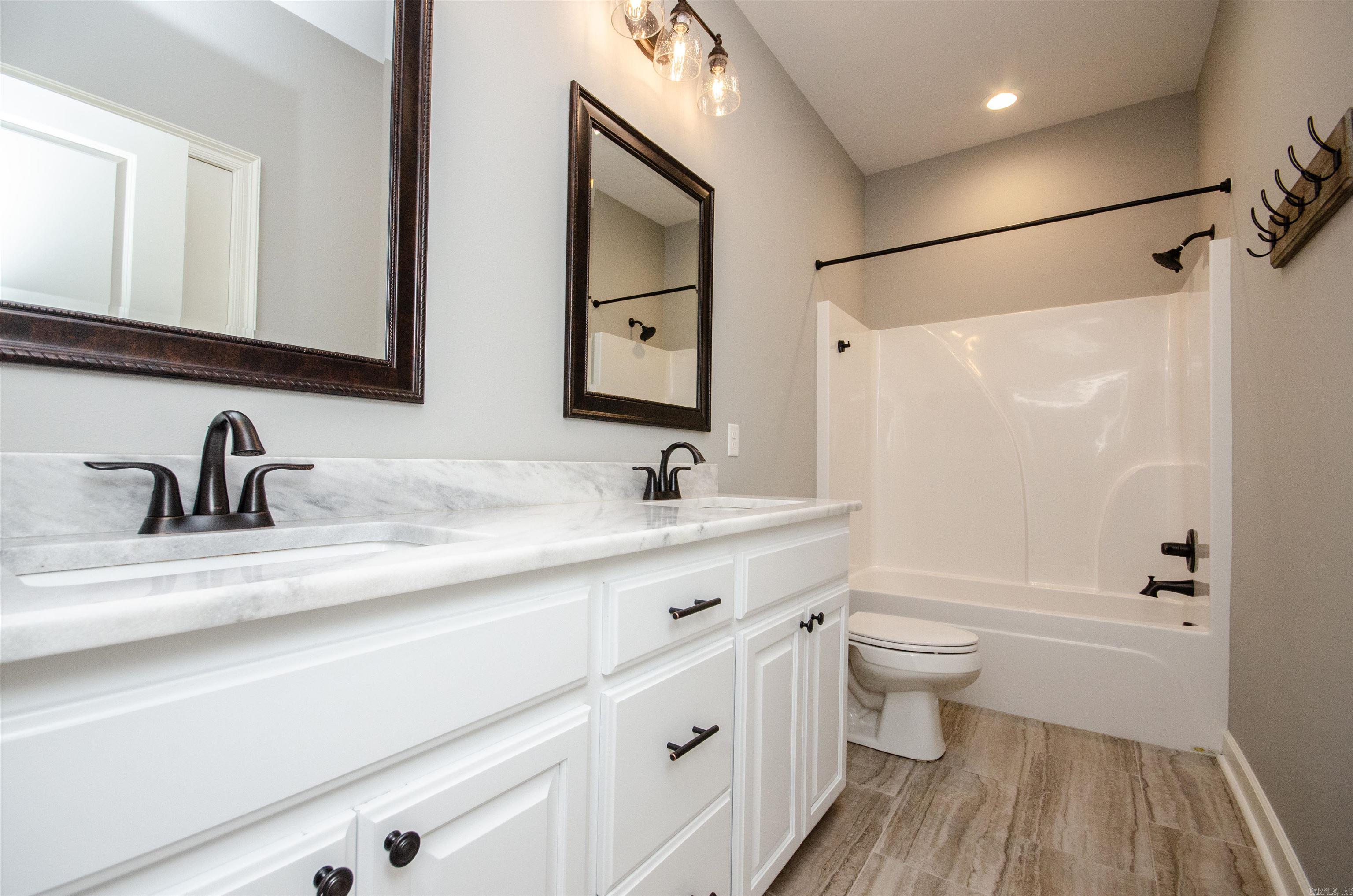 Salem Woods - Residential