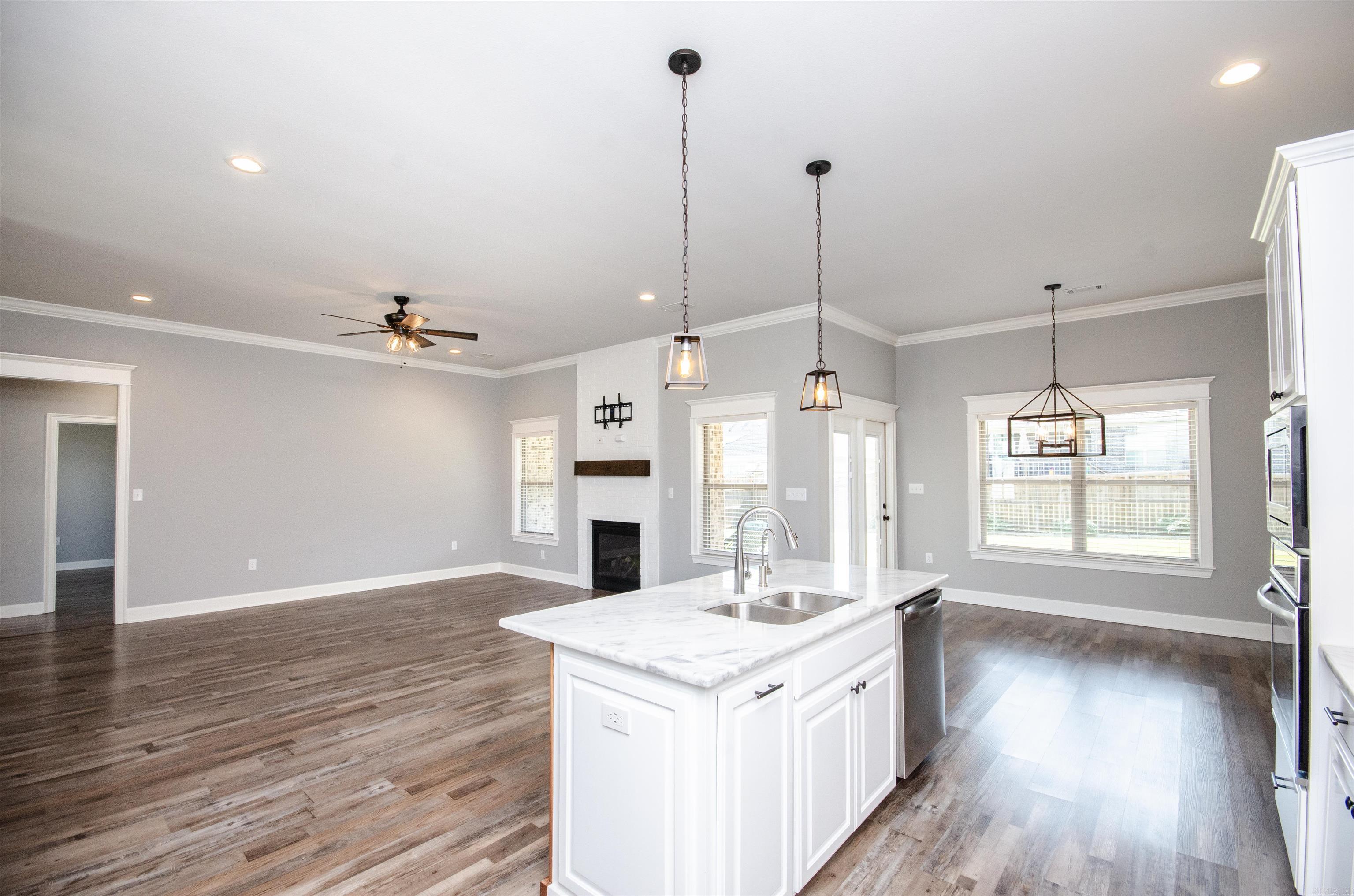 Salem Woods - Residential