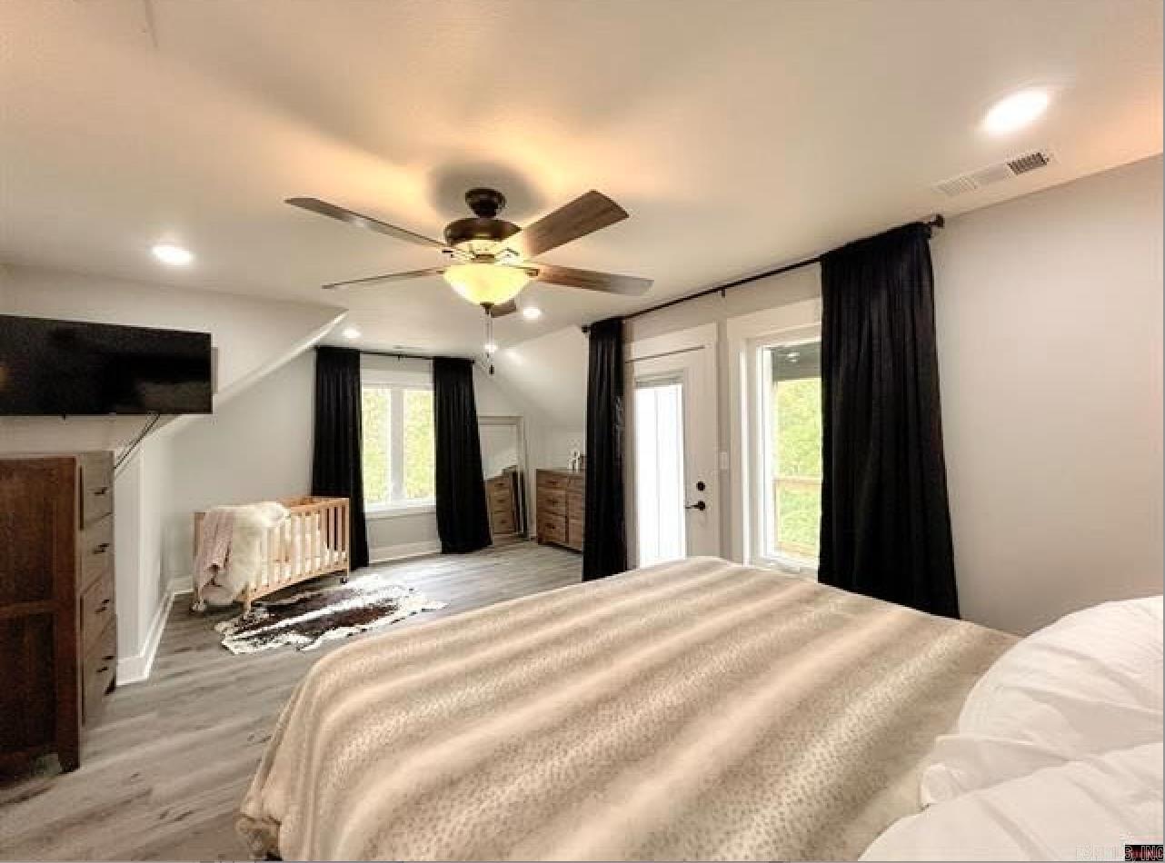 Oak Country Estates - Residential