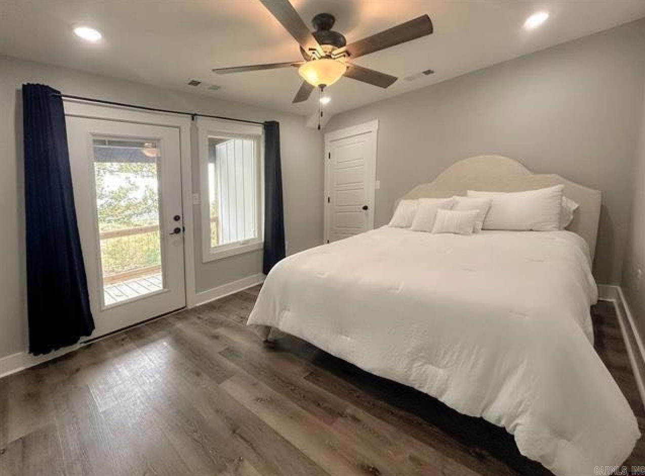 Oak Country Estates - Residential