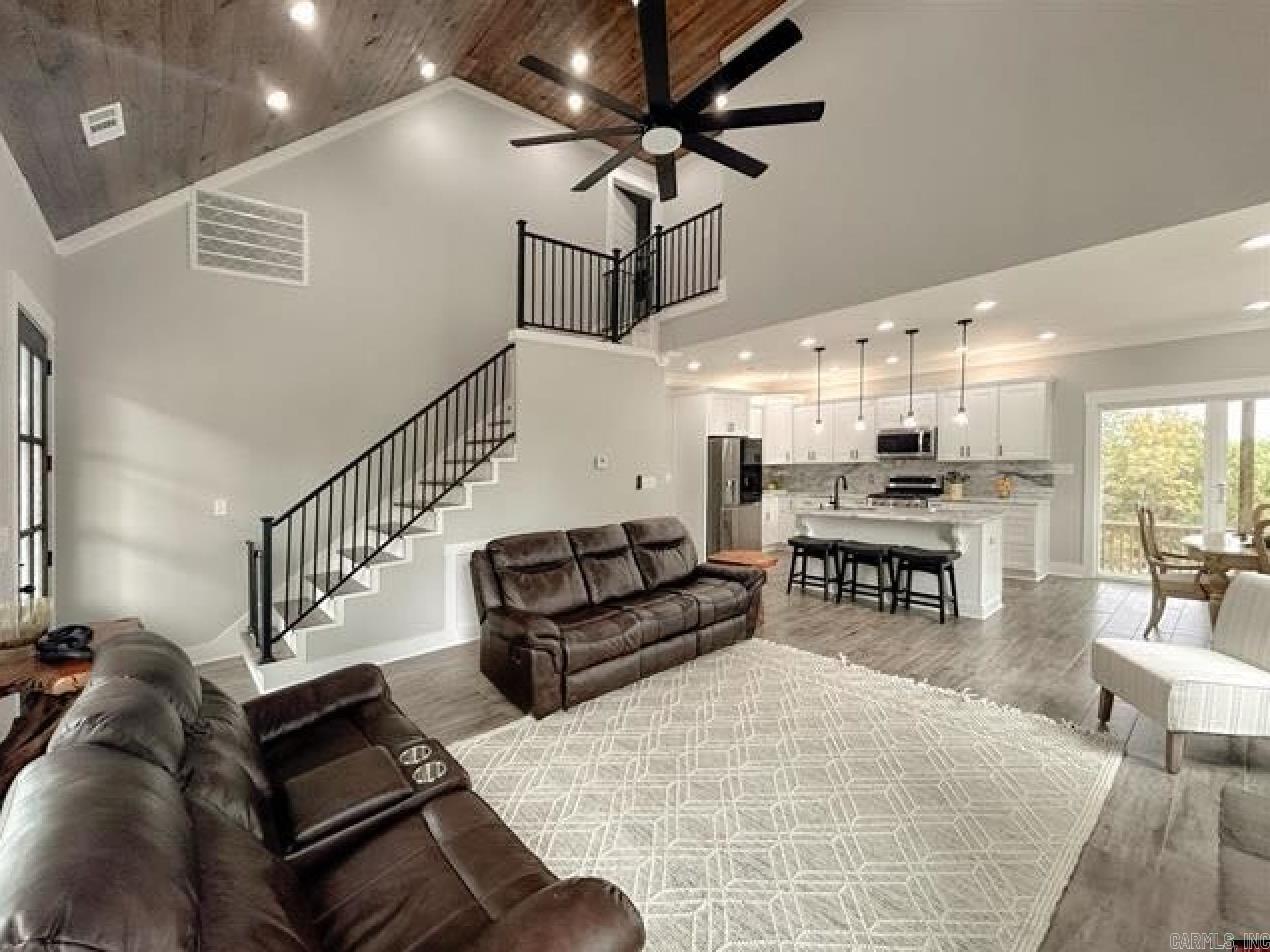 Oak Country Estates - Residential