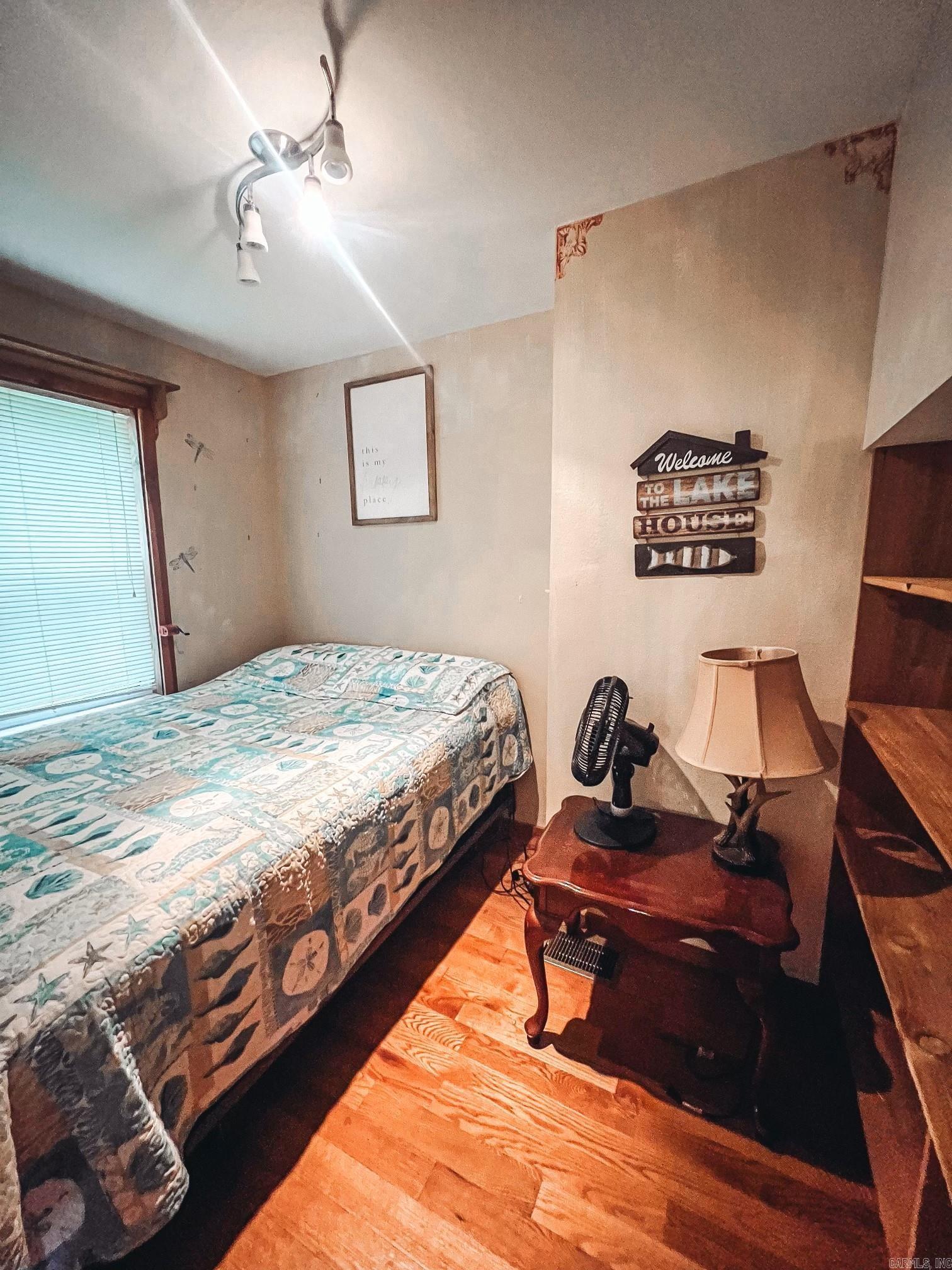 WOODHAVEN - LAKE - Residential