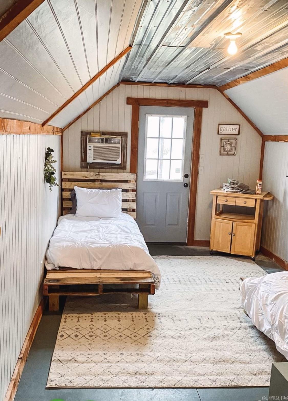 WOODHAVEN - LAKE - Residential