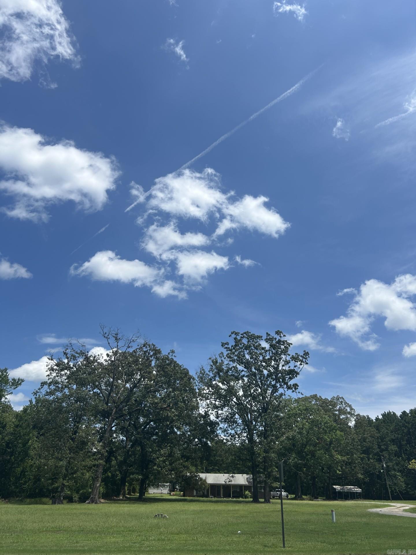 Beautiful acreage in Jefferson, AR. 3 rental properties currently rented and 1 brick home-3 bedroom, 2 baths with a prime location.