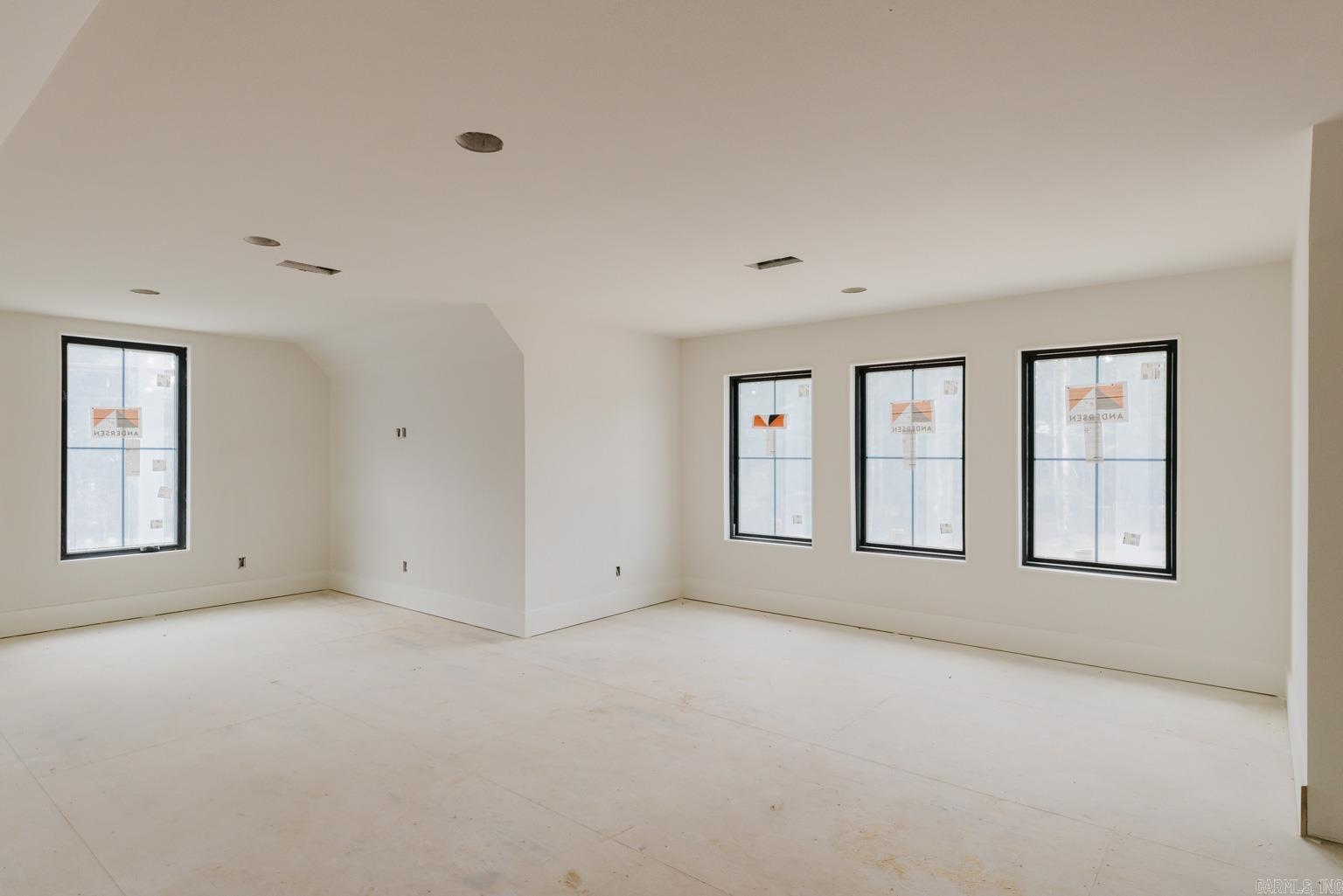 HAZEL OAK - Residential