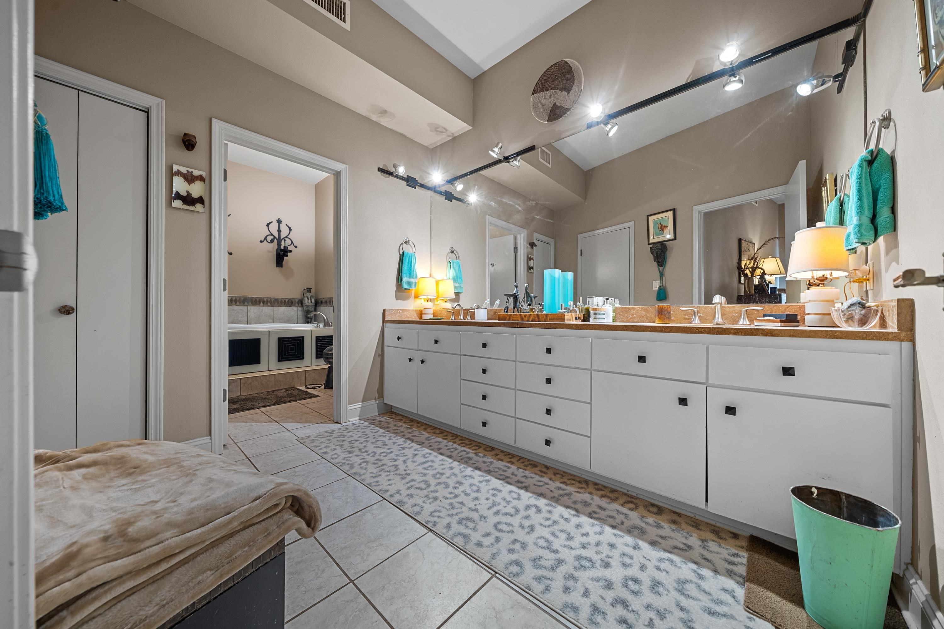 DIAMOND SPRINGS ESTATES HPR - Residential