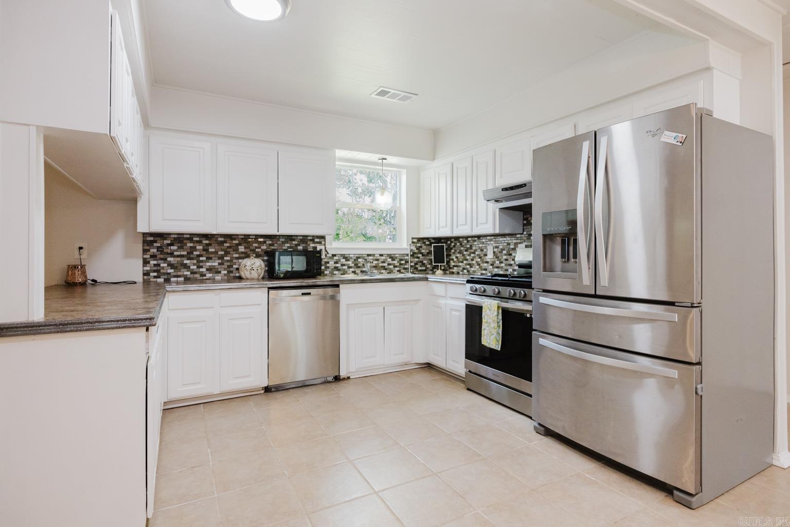 BENTON HEIGHTS - Residential