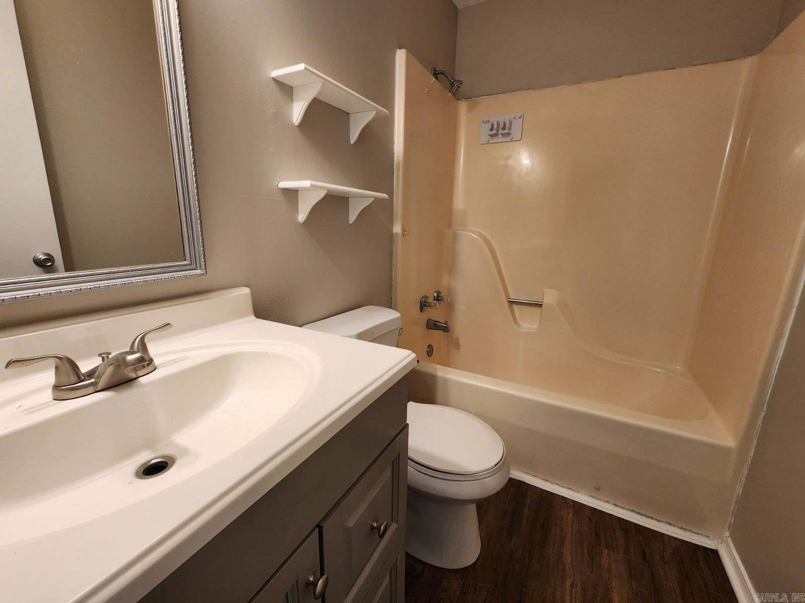 Carywood IV - Residential Lease