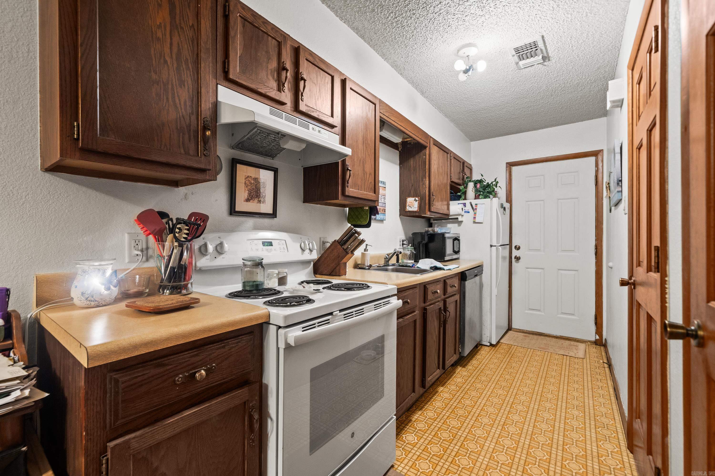 Hill Grove - Residential Income