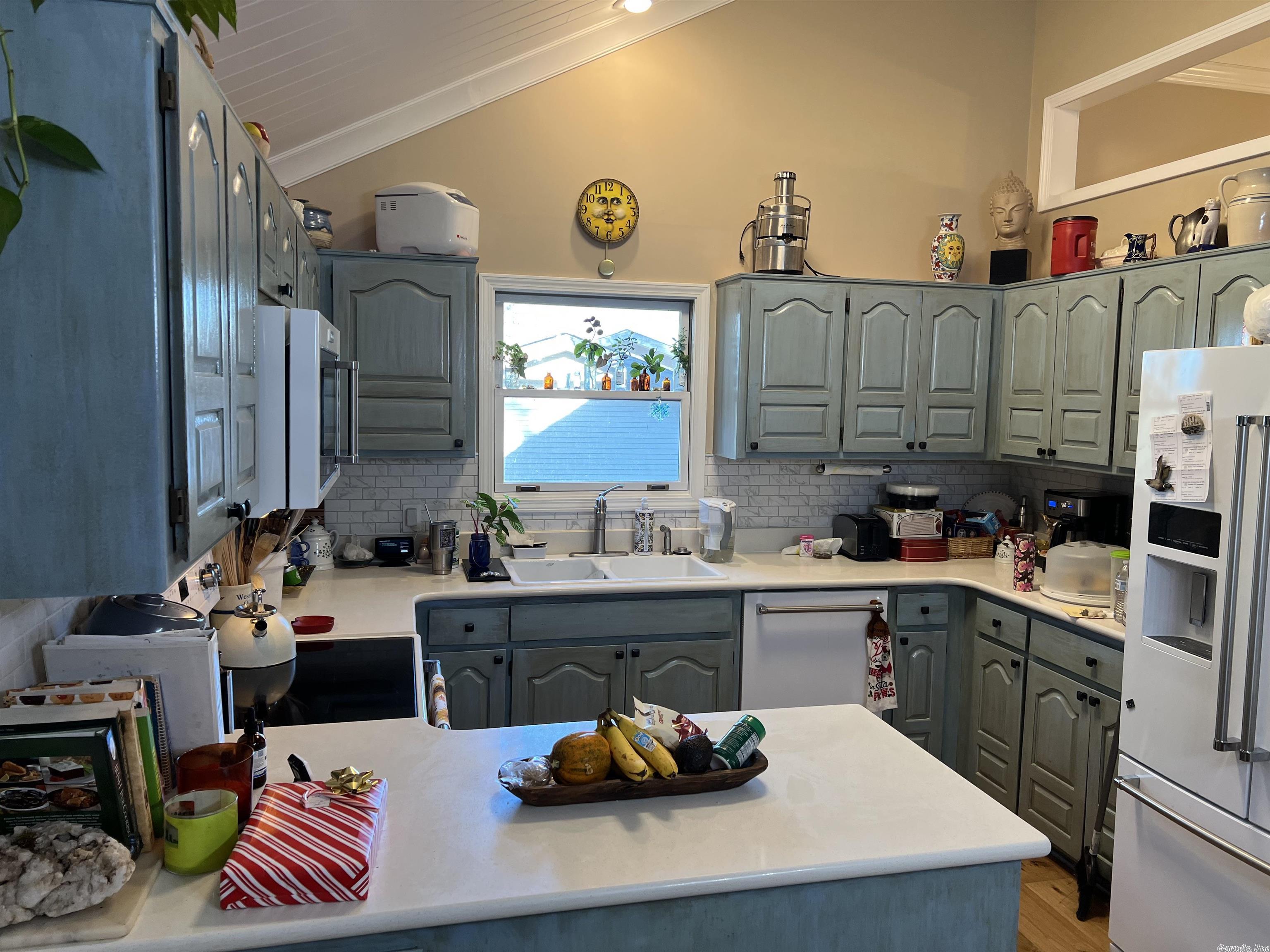 BALENCIAGA - Residential