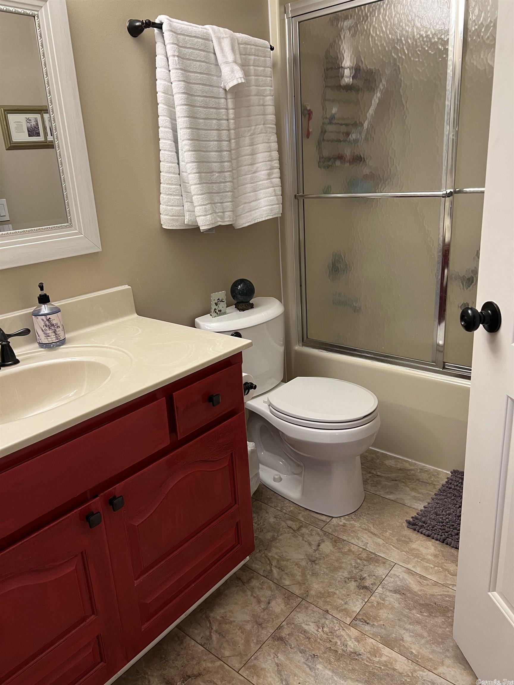 BALENCIAGA - Residential