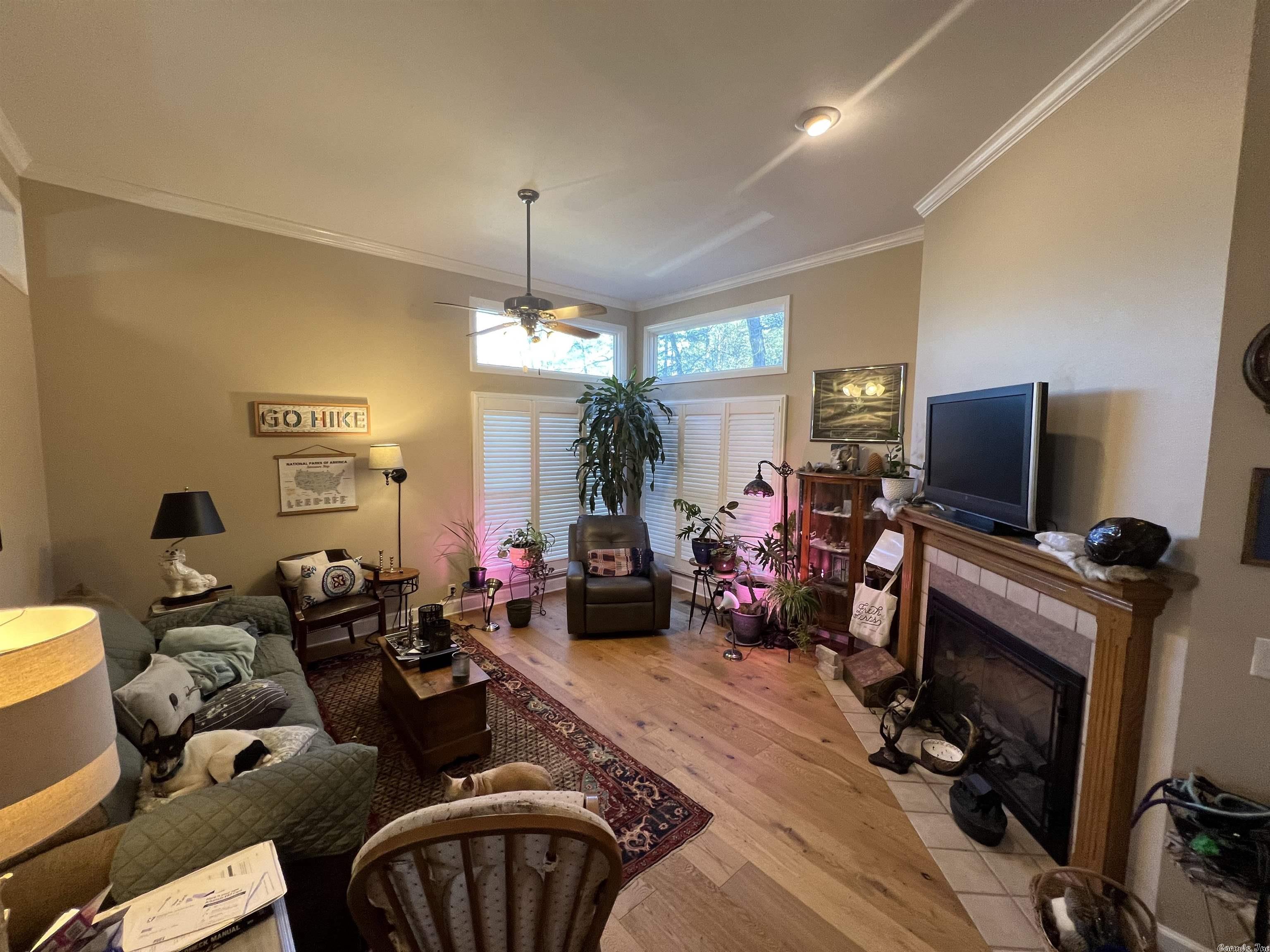 BALENCIAGA - Residential