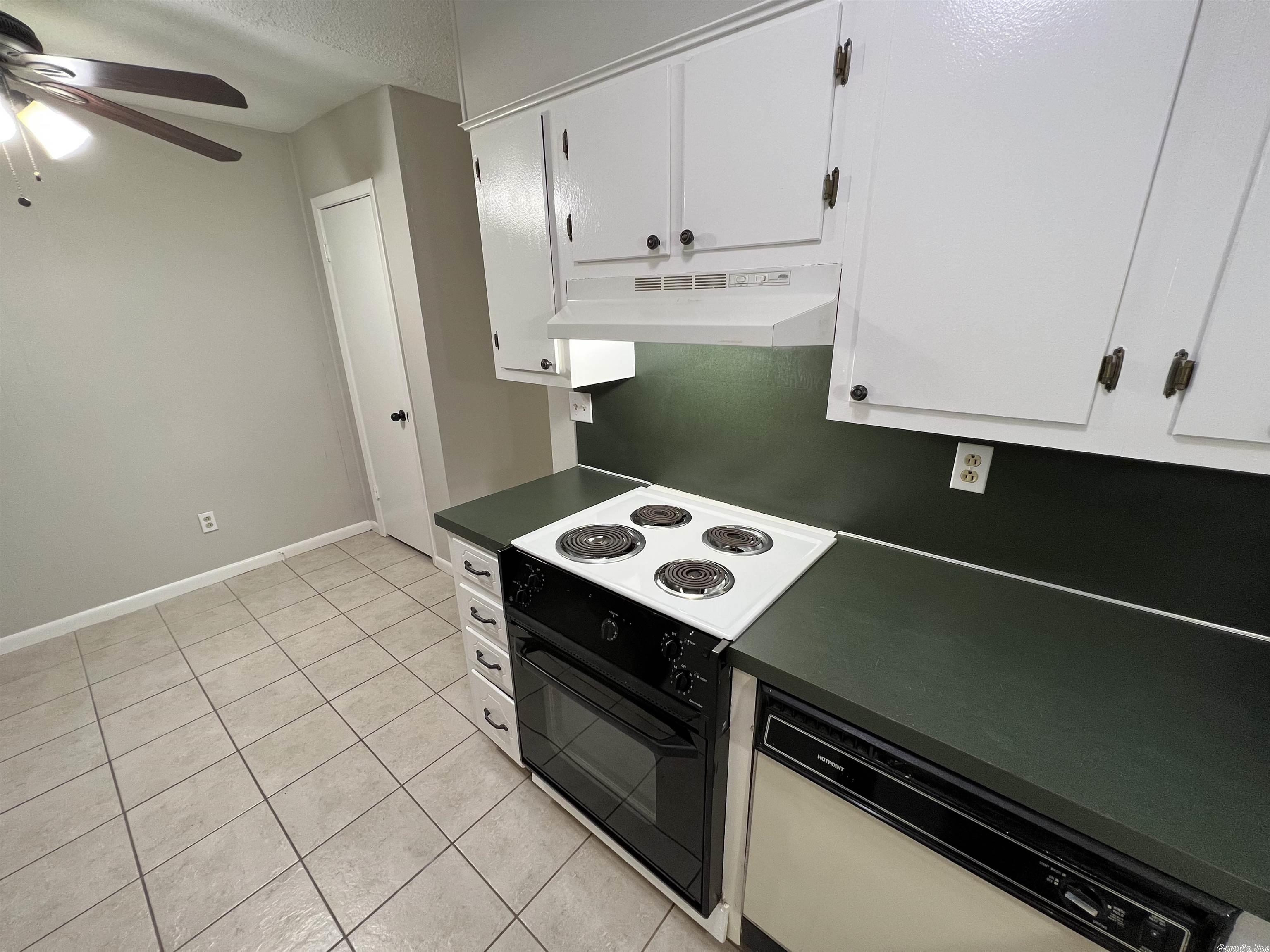 Hill Crest - Residential Lease