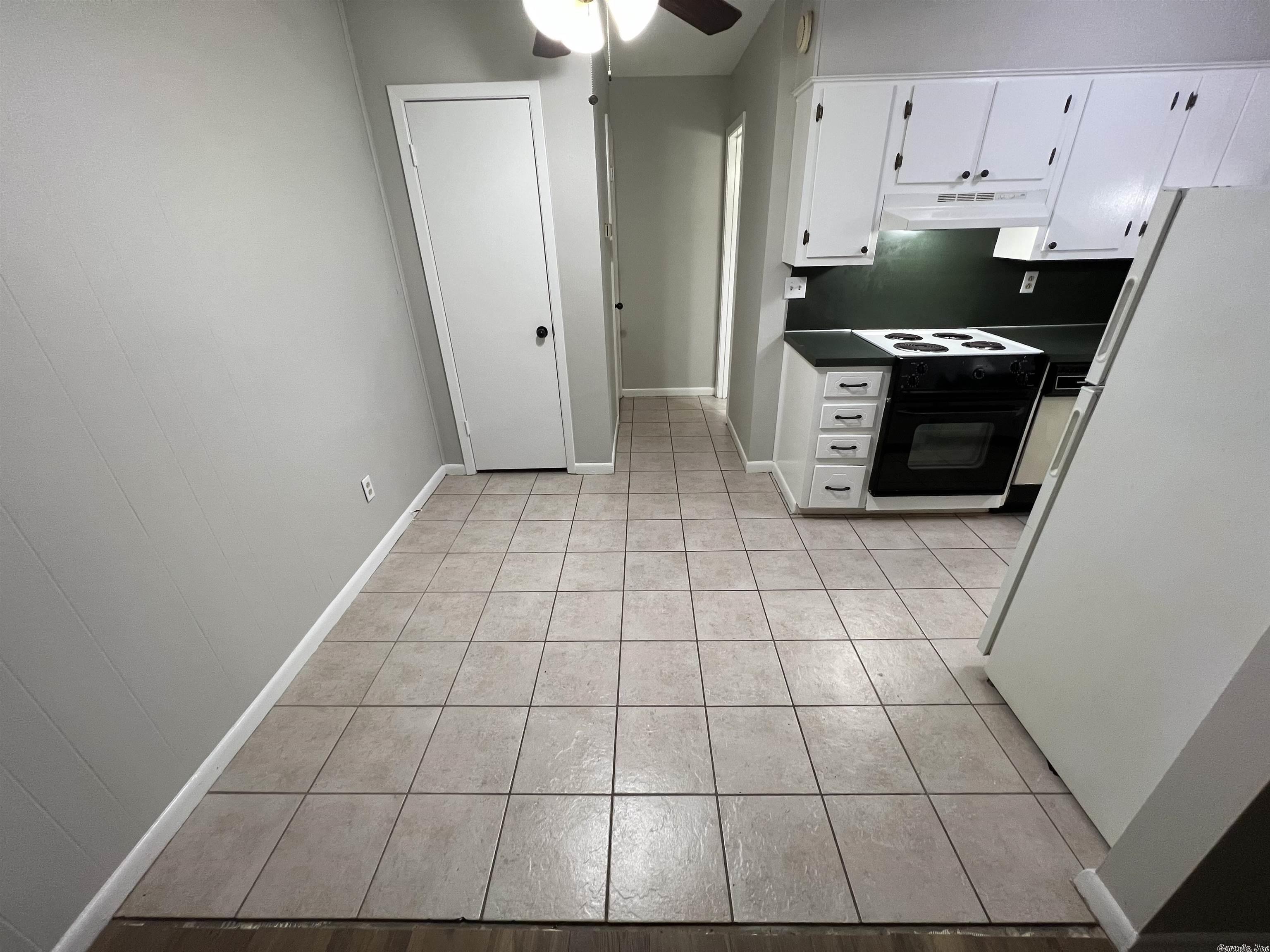 Hill Crest - Residential Lease