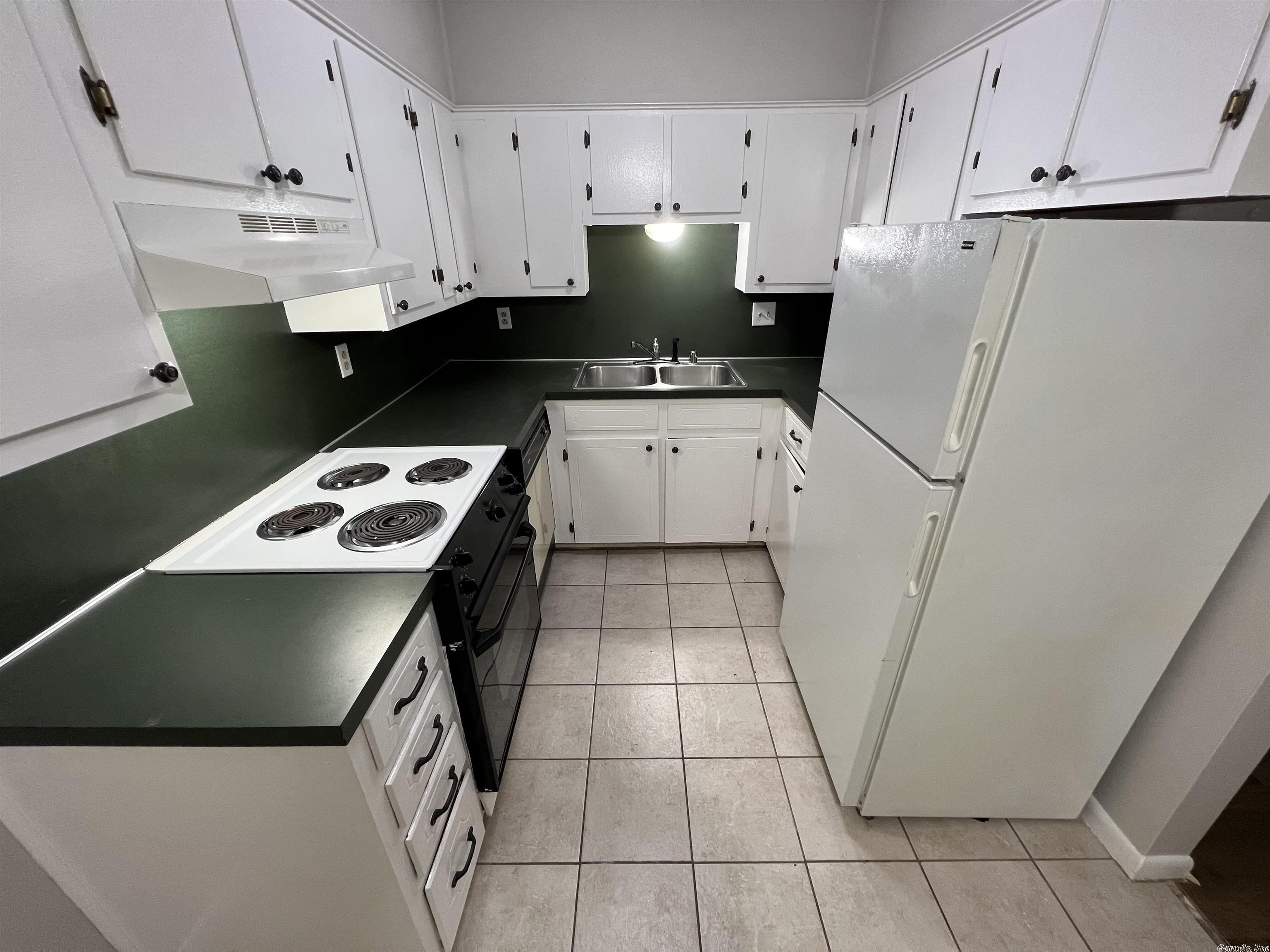 Hill Crest - Residential Lease