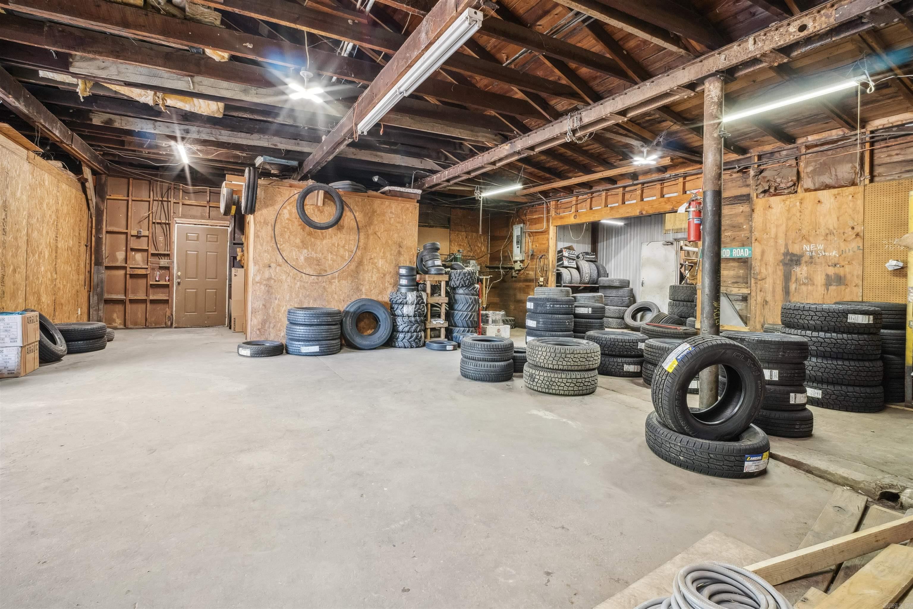 Metes & Bounds - Commercial Sale