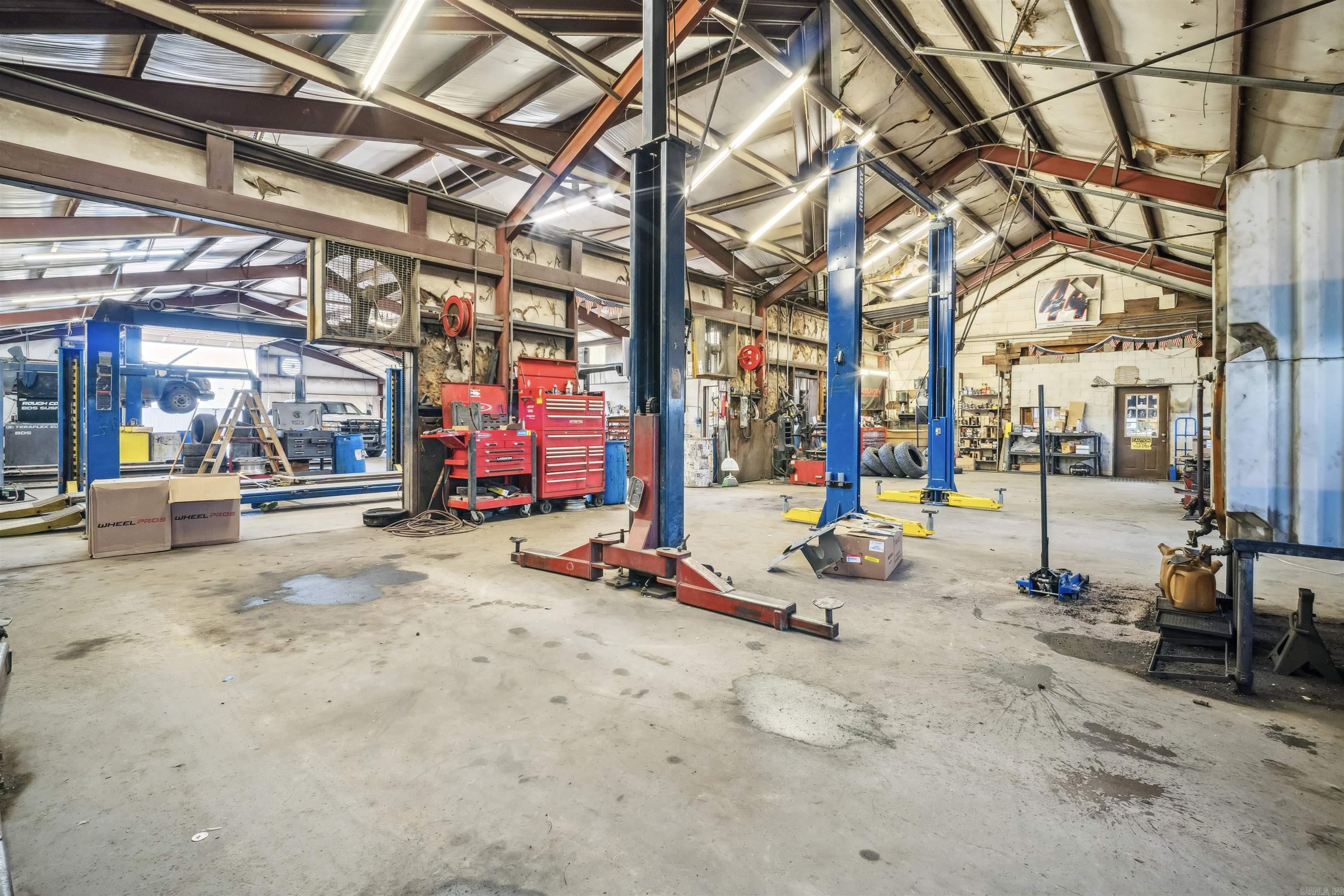 Metes & Bounds - Commercial Sale