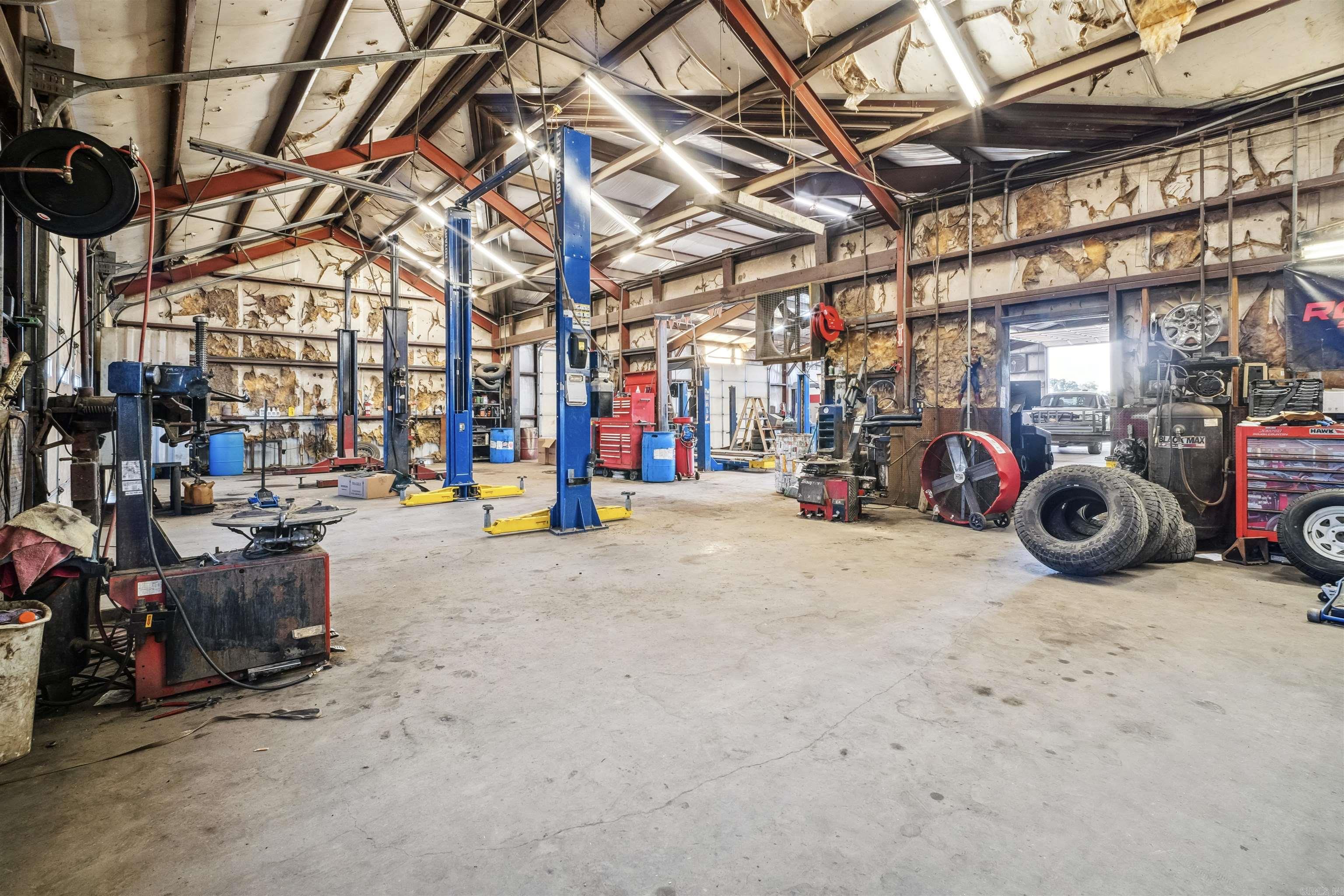 Metes & Bounds - Commercial Sale