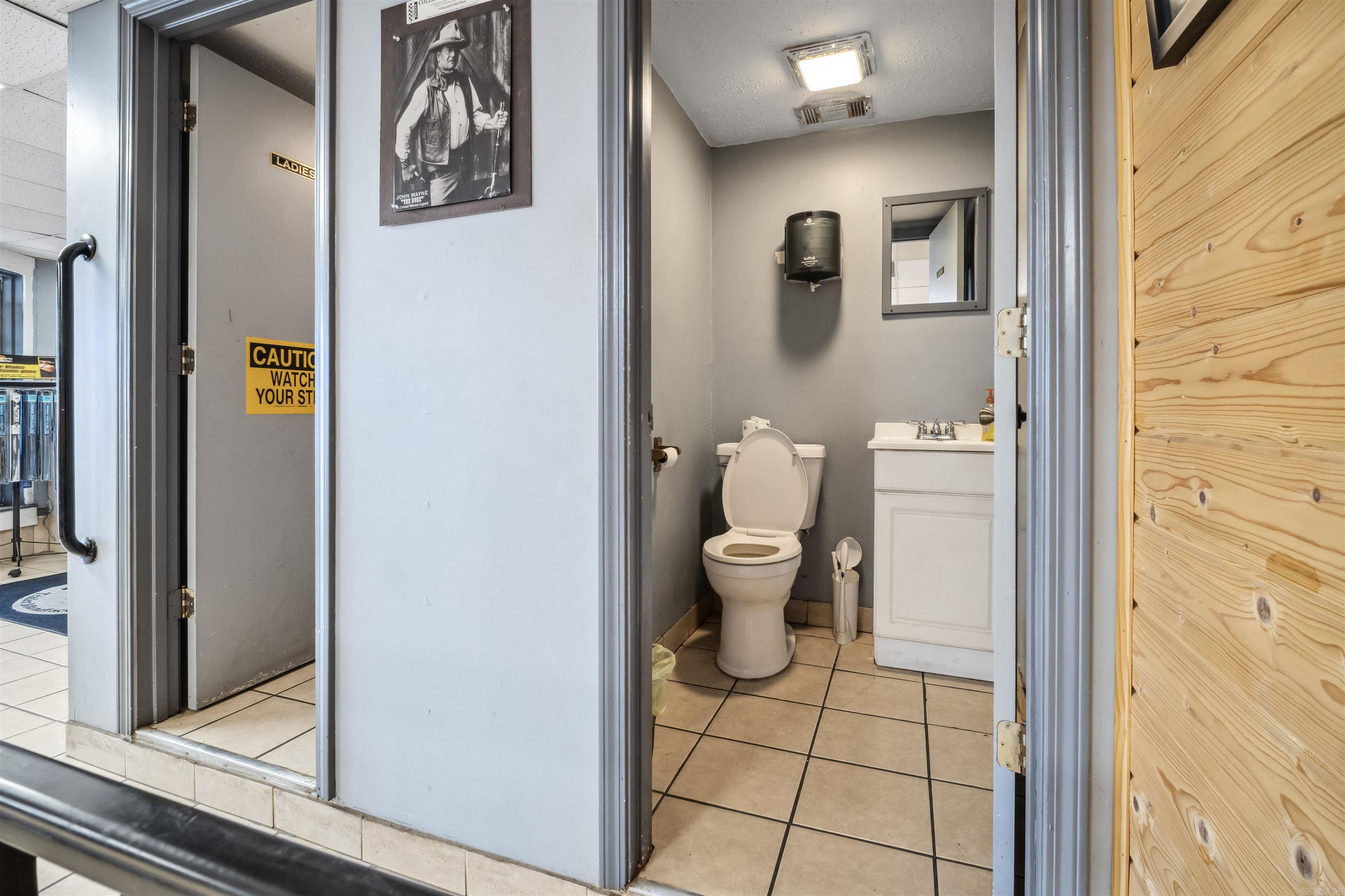 Metes & Bounds - Commercial Sale