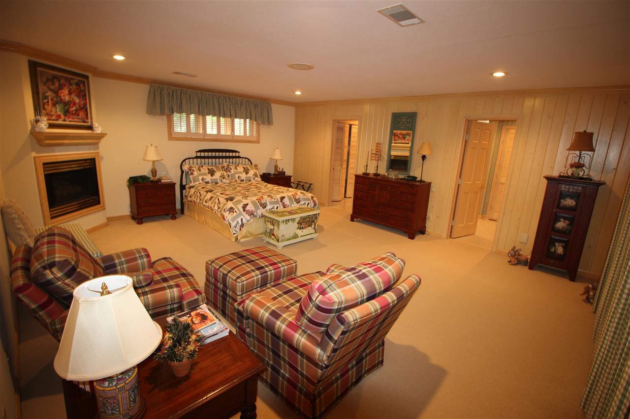 Eden Isle-Country Club - Residential