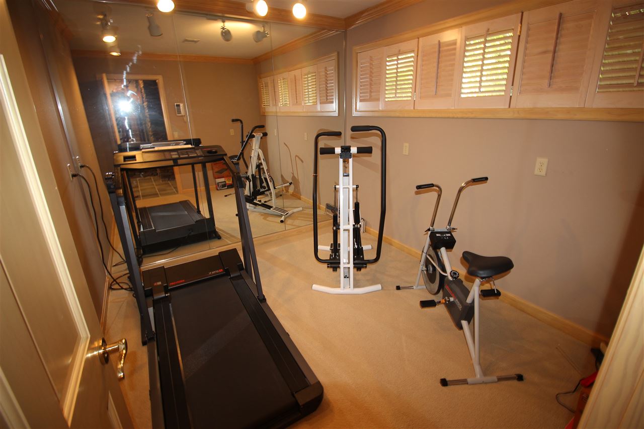 Eden Isle-Country Club - Residential