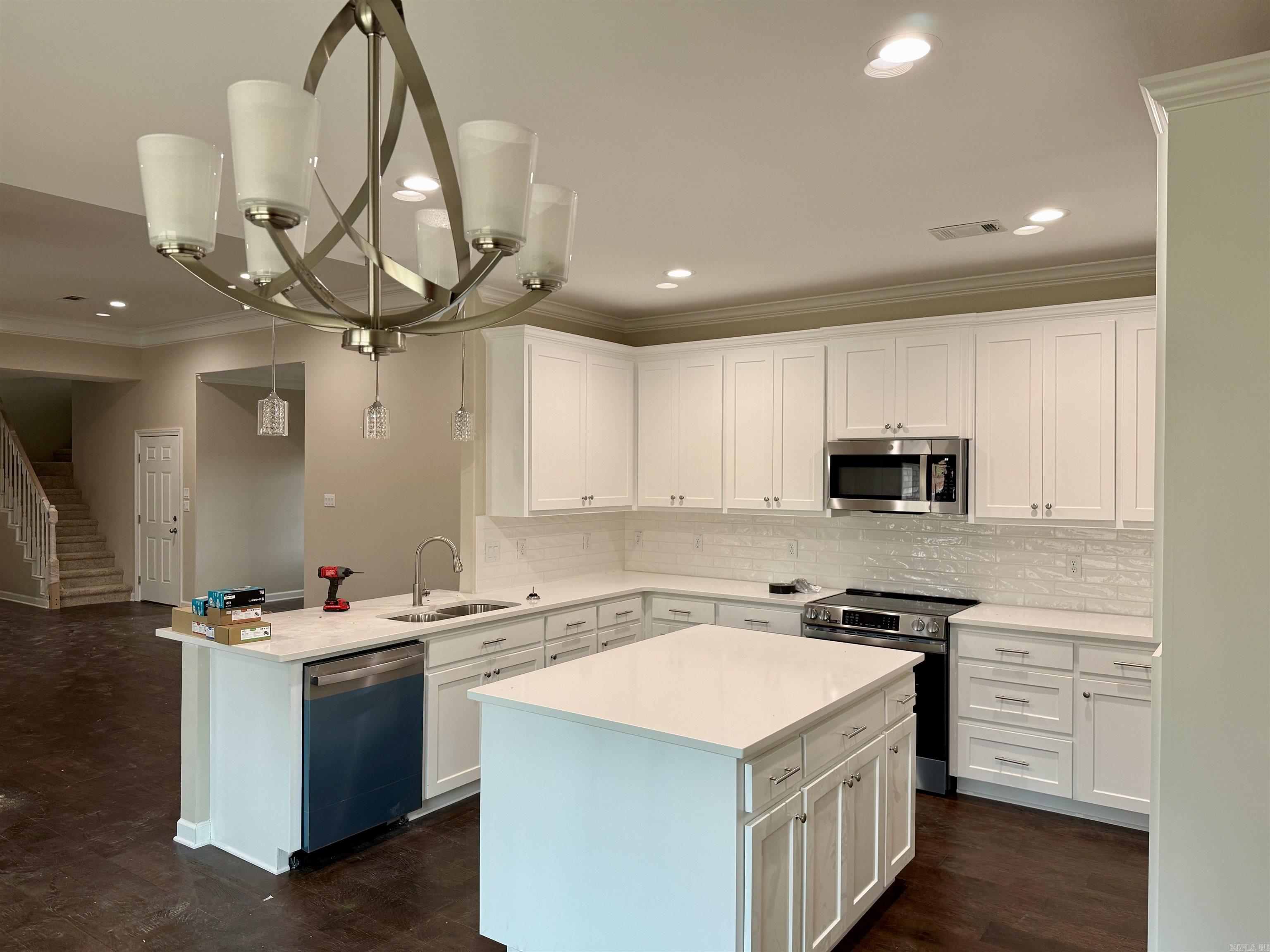 STONEYBROOK - Residential