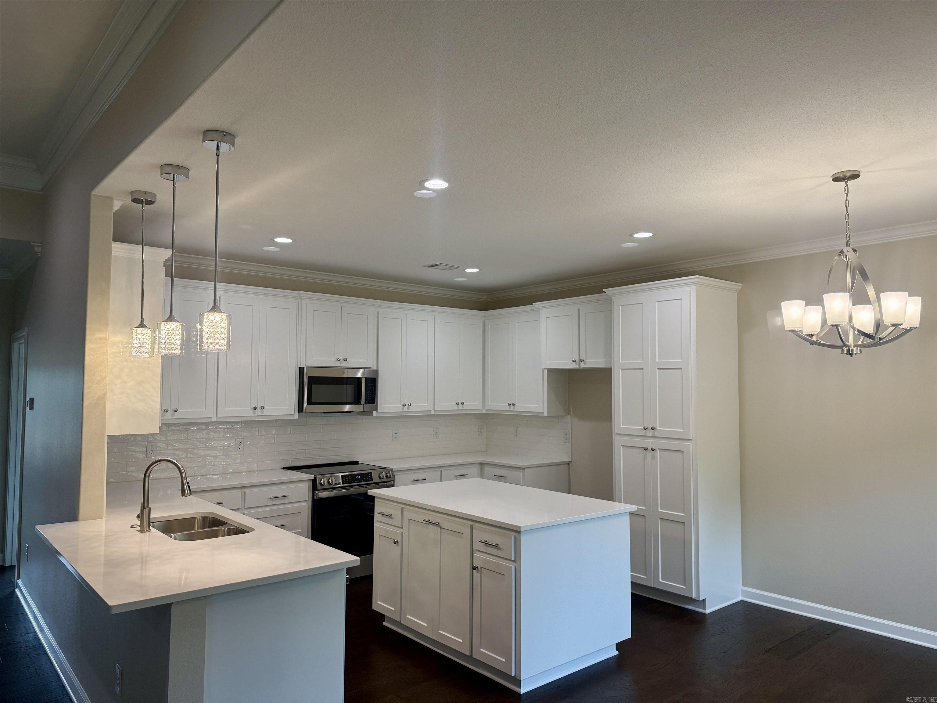 STONEYBROOK - Residential