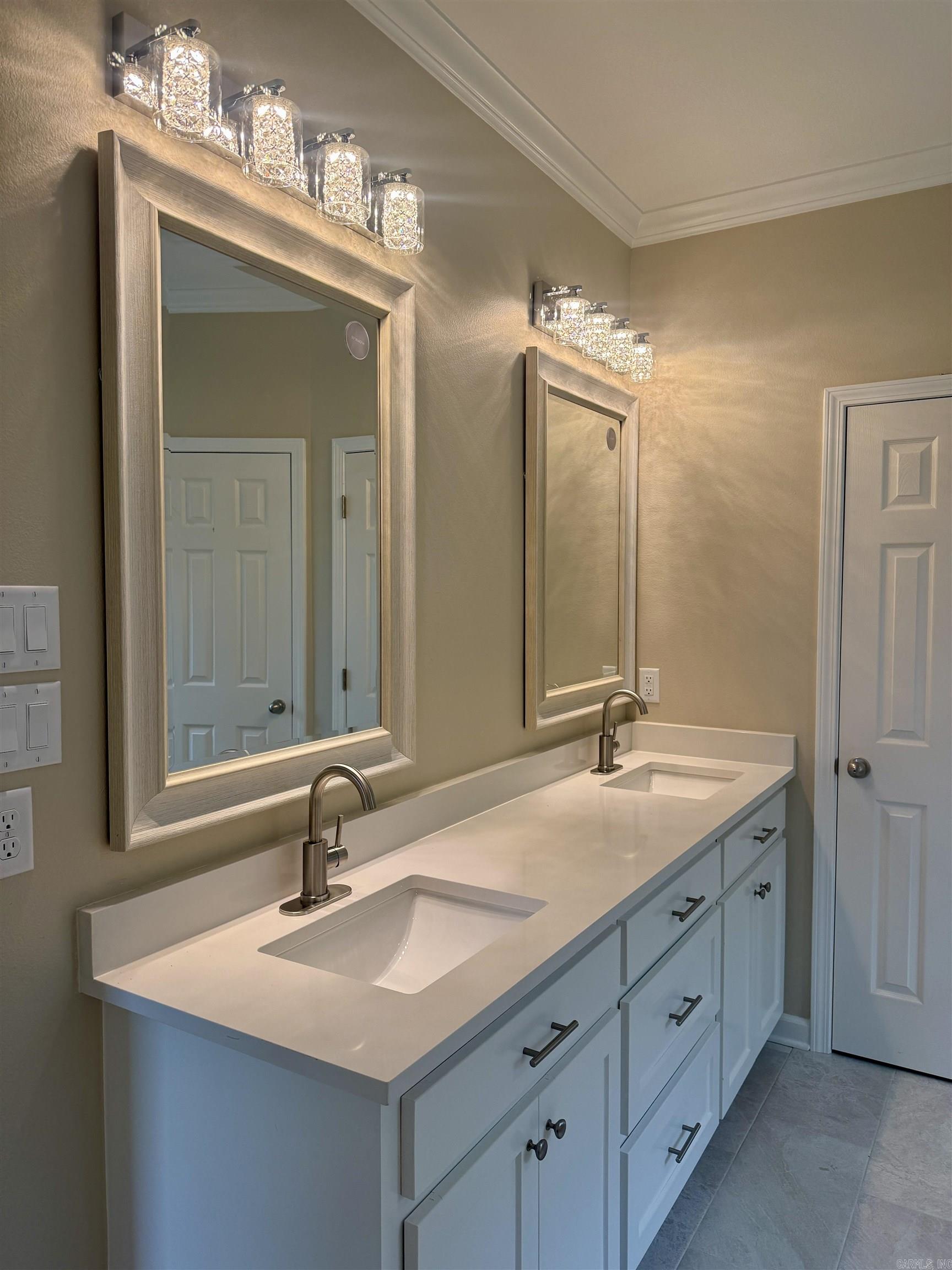 STONEYBROOK - Residential